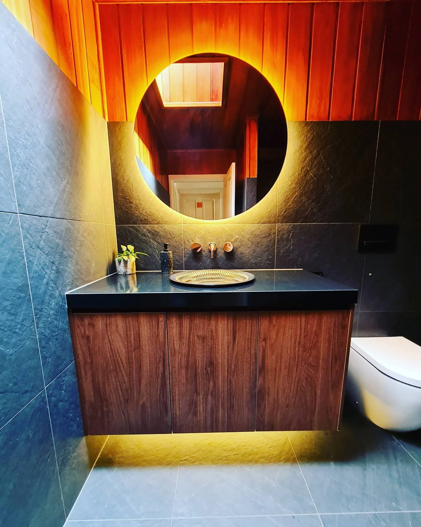 Mood #pioneeringbathroomdesigns #beforeandafter #melbournelife #building #homestyle #renovation #model #bathroomdesign #designlovers #led #magazine #style #customjoinery #living #interiorlovers #escaperoom #transformation #melbournebuilder #australia