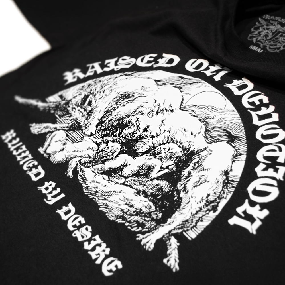 DESIRE_TEE_BLACK_DETAIL_02.png