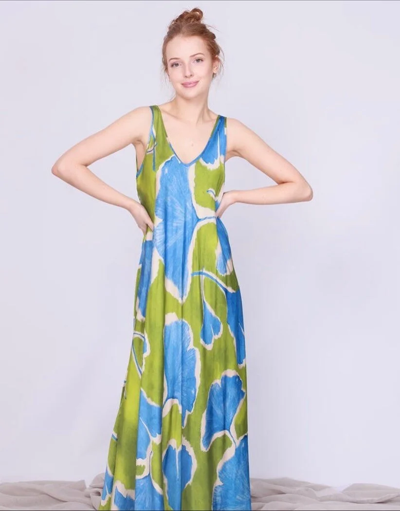 New summer dress from Rosa Jo Jo 💚☀️
In stock now in blue, pink and black. 

#rosajojo #summerfashion #summerdress #madeinitaly #newstock #lightweight #summeriscoming #beach #holidays #stock #wholesale #allyfabbyagencies