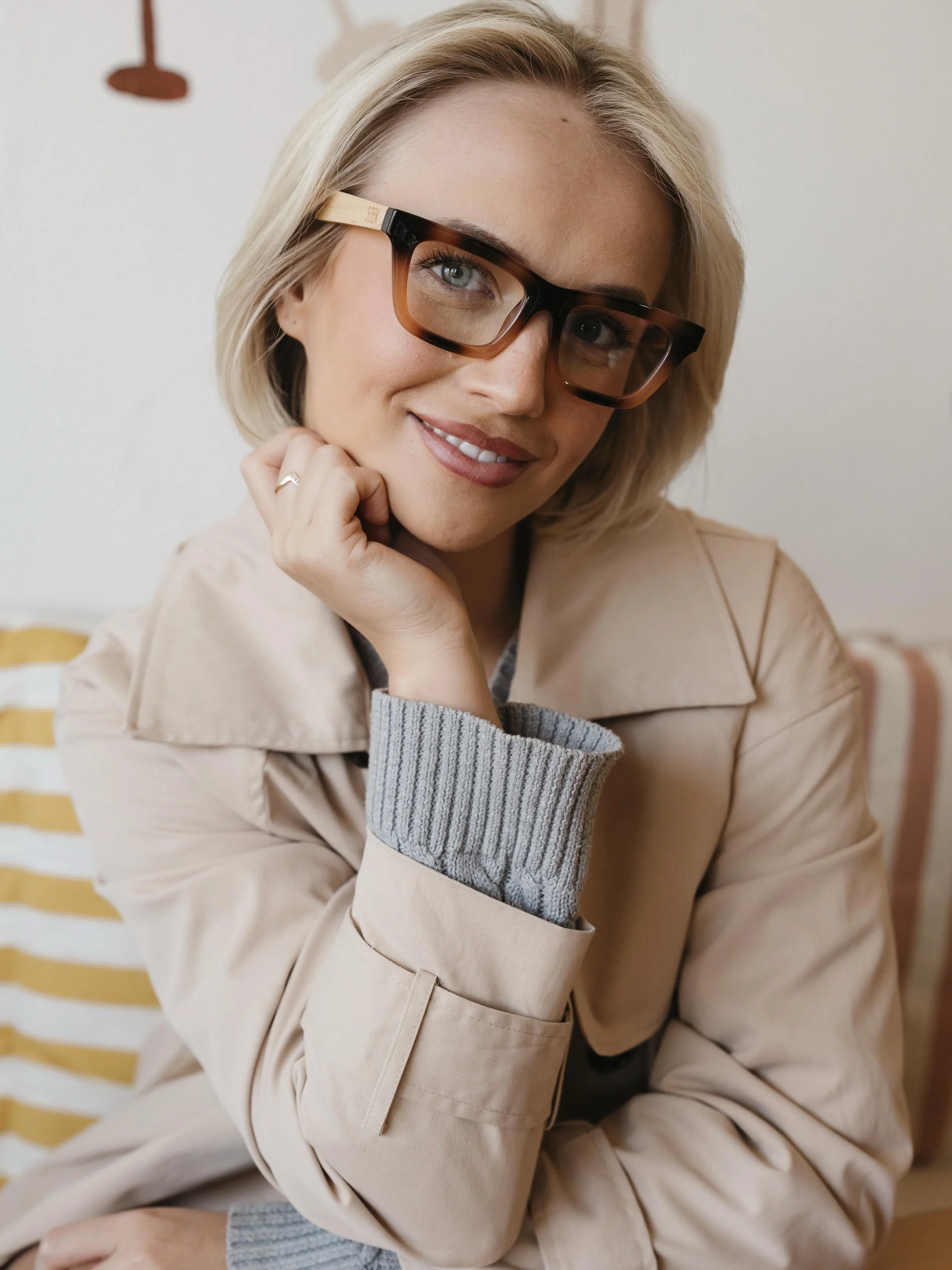 Chic &amp; timeless sustainable magnifying readers from Soek. 

See the fabulous collection in the latest lookbook.

#soek #readers #magnifyingglasses #sustainable #allyfabbyagencies