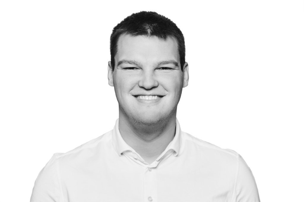 Portrait photo of Anes Jasarevic
