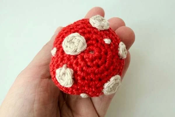 easy crochet mushroom free pattern