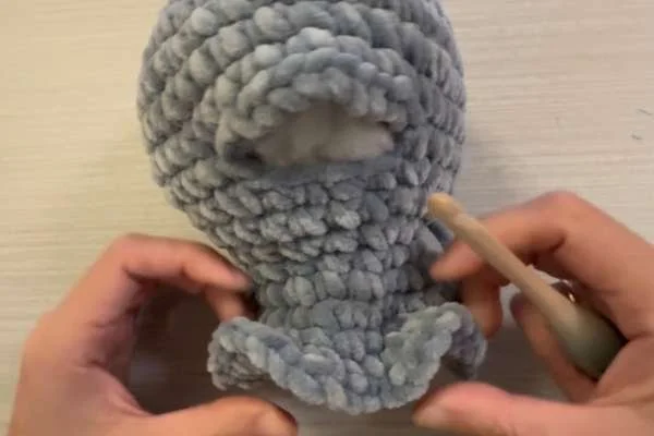 crochet elephant amigurumi body