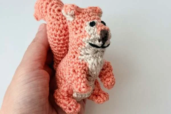step by step crochet squirrel pattern