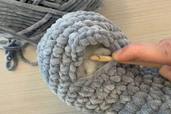 crochet elephant amigurumi face
