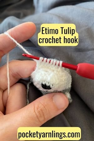 FURLS Streamline Camwood Crochet Hook 7 (Camwood - 3.75 mm (F))