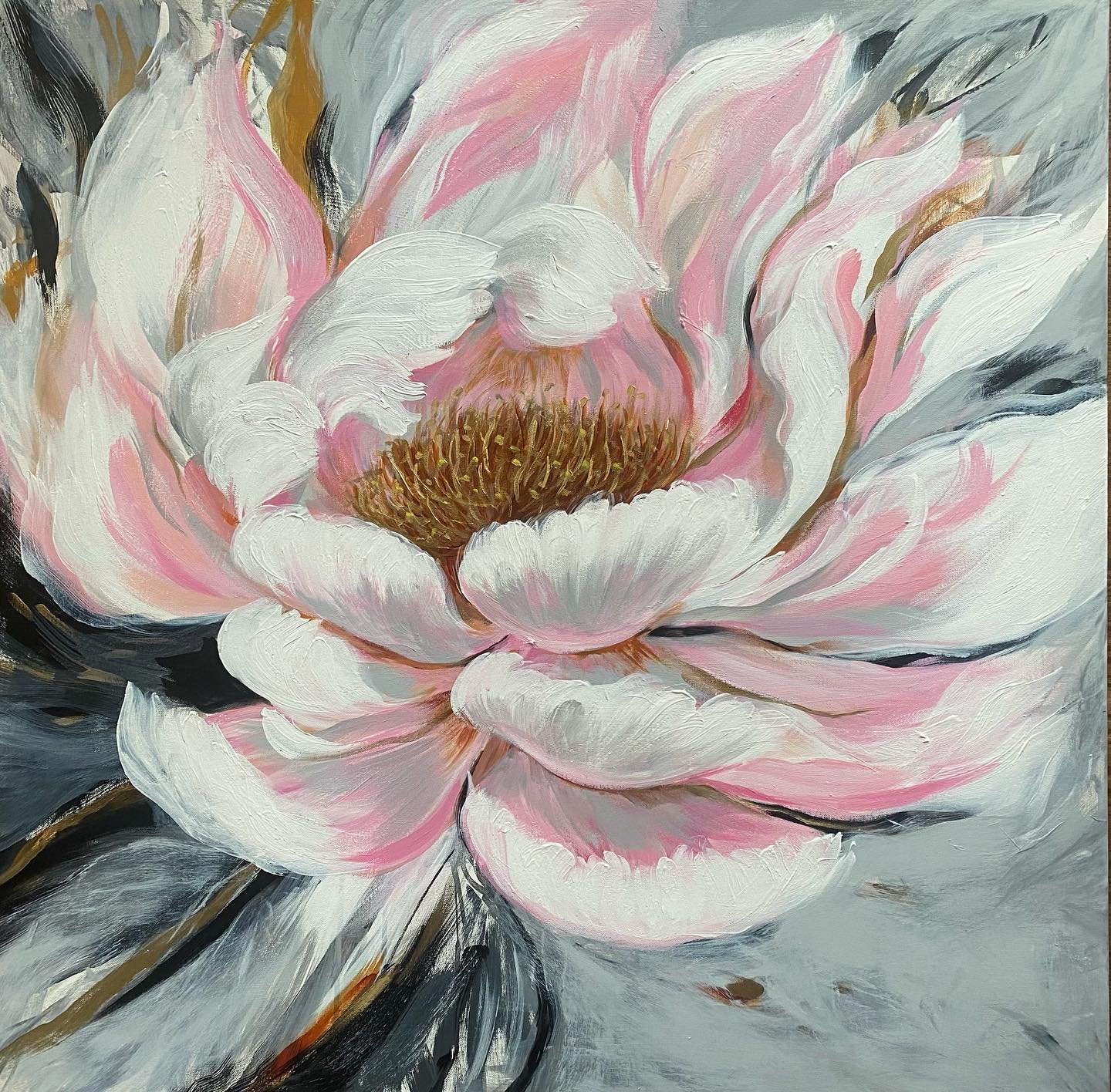 What is your favourite thing about peonies? Mine is thinking about my mom.

Blushing Princess Peony 2
36x36x1.5 inch 
Acrylic and acrylic gold on stretched canvas 
available 
.
.
.
.
#agneskokotfantasyflorals

#agneskokotpeonies