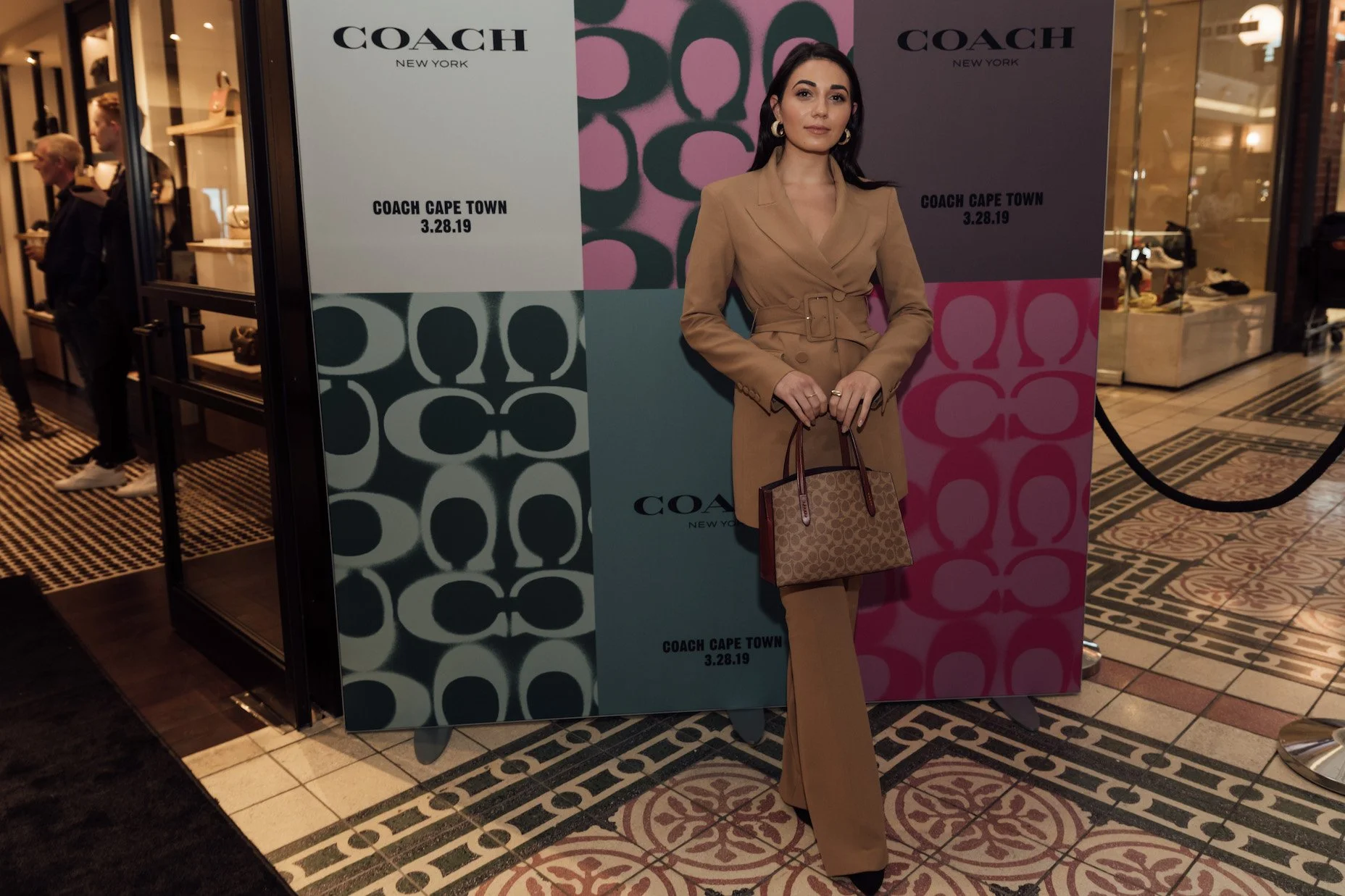 It has leather and natural wood finishes that reflect the sophisticated yet playful refinement of its home city, New York, with little touches that are a nod to its host city, Cape Town.