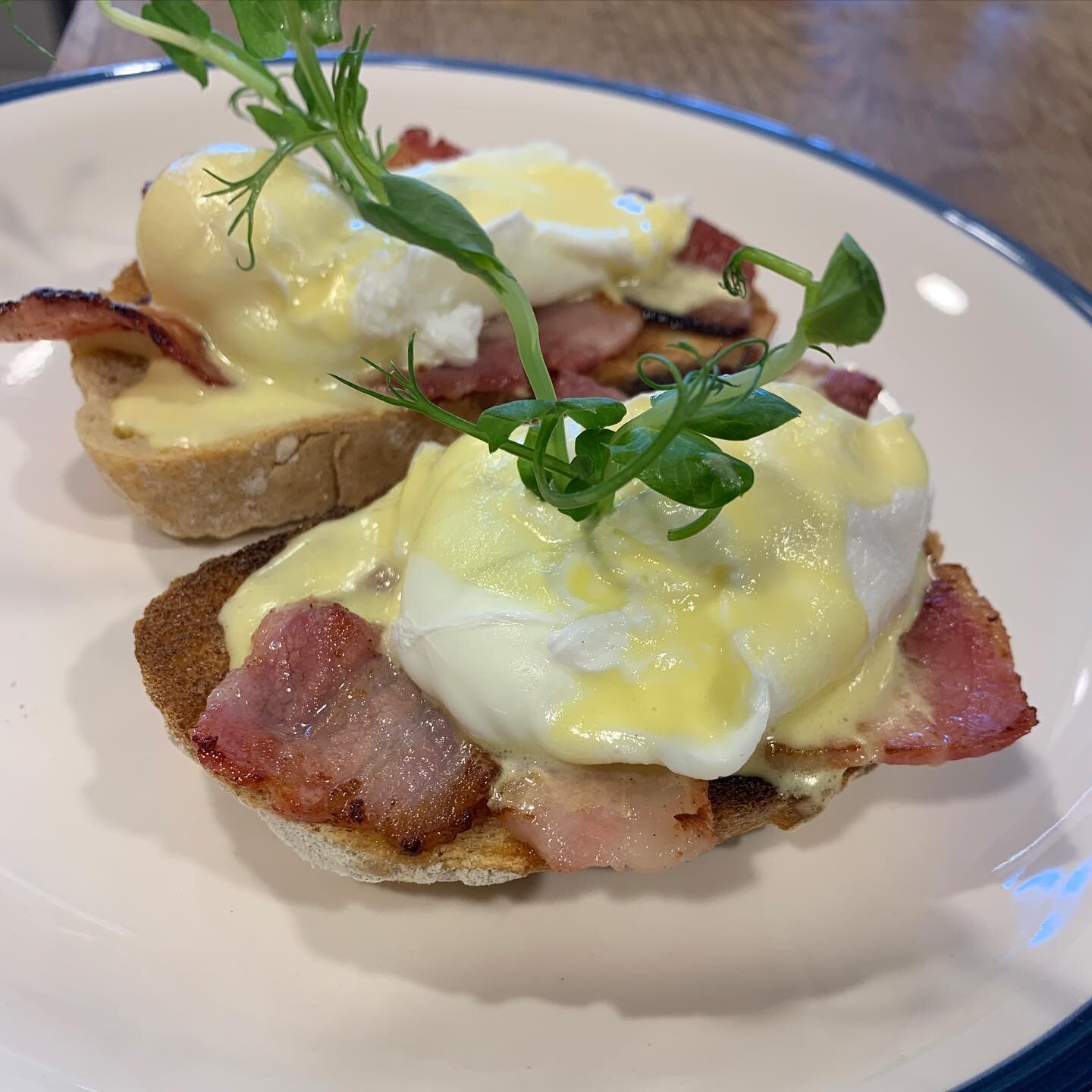 💥Saturday Brunch starting tomorrow💥
Serving Eggs Ben, avocado toast , pancakes and porridge 
- Saturdays only - no bookings required 
#brunch #saturdaybrunch #eggsbenedict #eggseggseggs #pancakes #midleton #thegranary