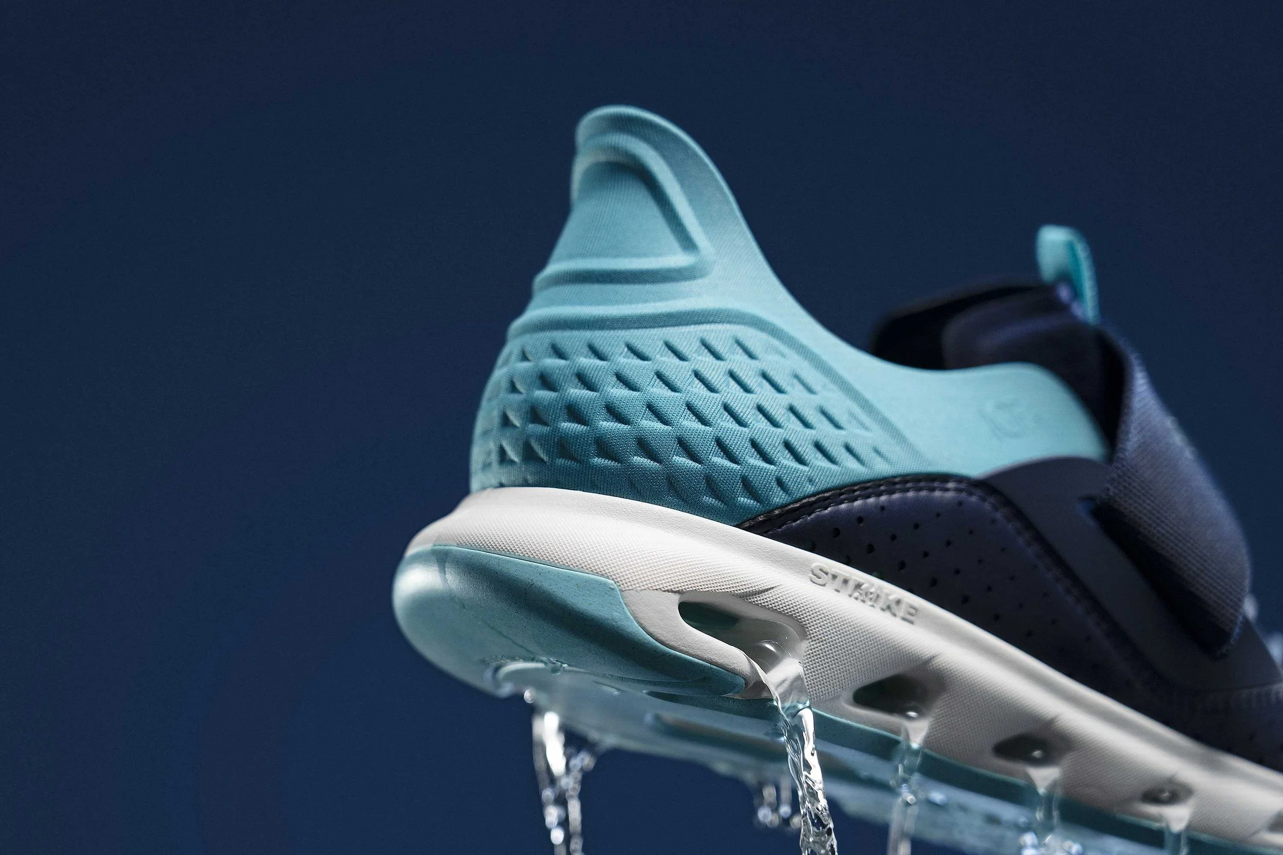 5548-STRIKE-SILVERTIP_STRAP-DETAIL-RGB-LR.jpg