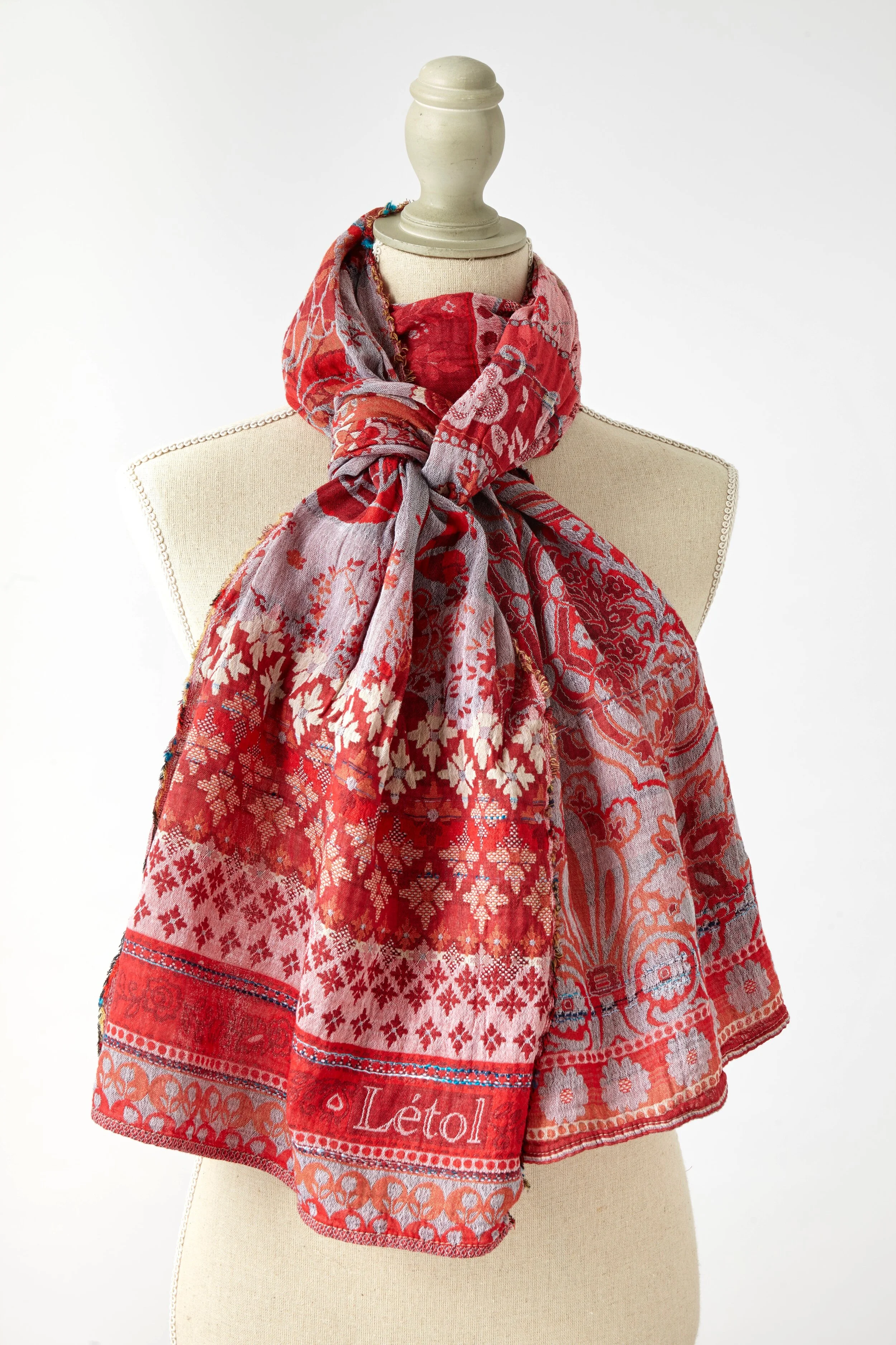 anoushka_col201_rouge.jpg