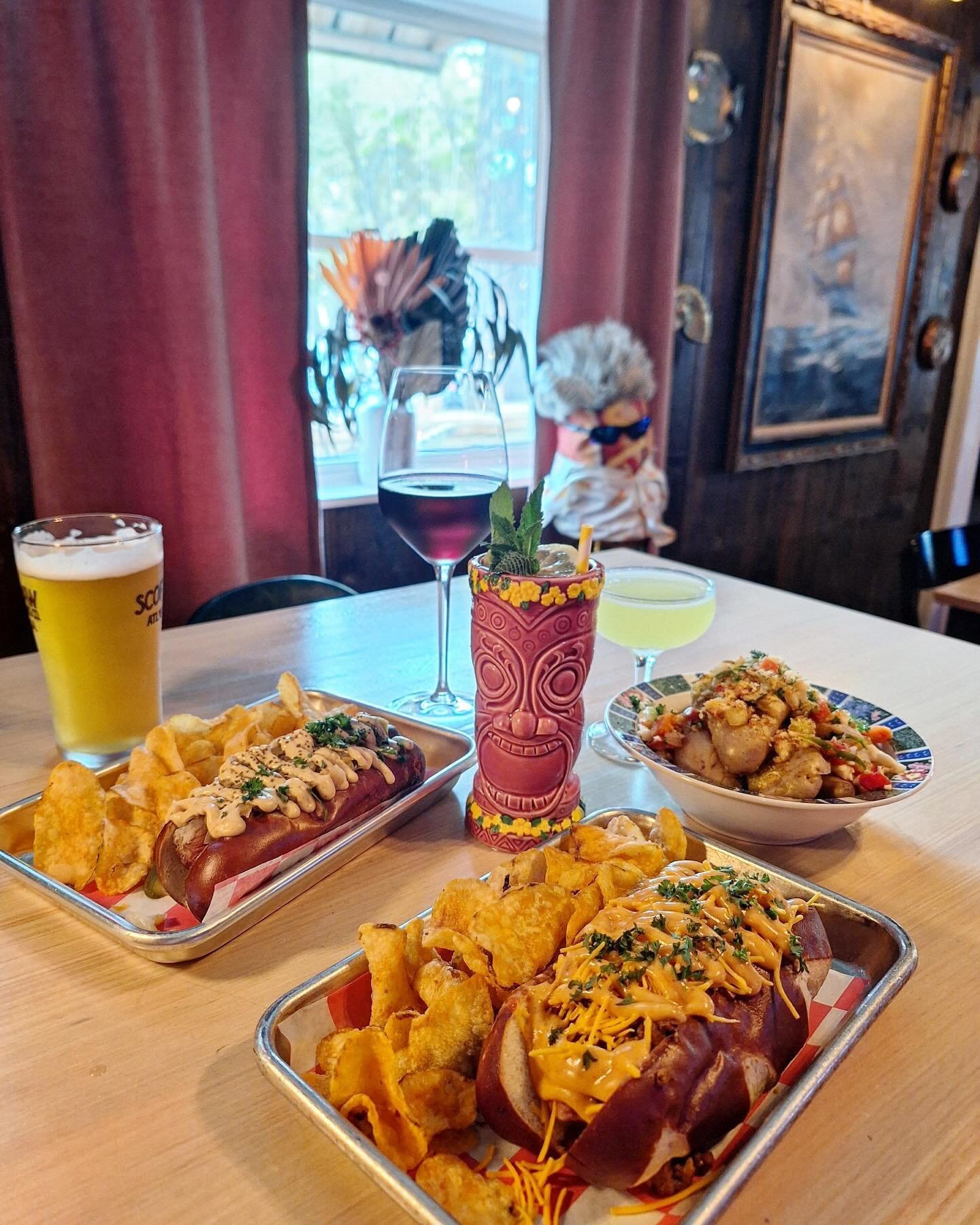 We have a new dog 🌭 on the menu tonight and the vegan Glizzy (chili cheese dog) is back on! Come &amp; get it 🥂

As always, food to 10pm this evenings with drinks &lsquo;til.
We look forward to taking care of you 🍸

#HotDogs #HotDogObsessed #Fancy