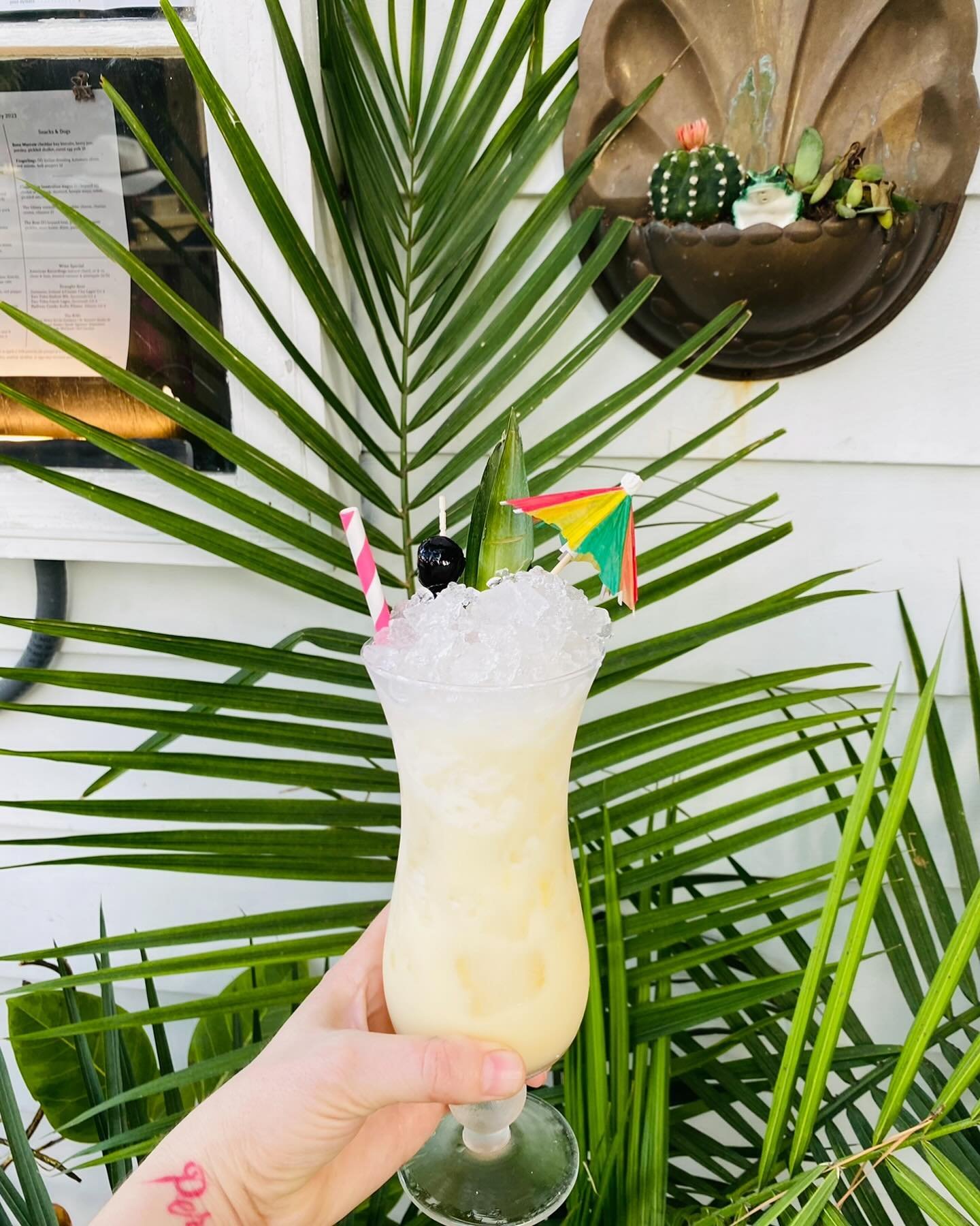 Perfect day for a Pi&ntilde;a Colada (or two) 🤤

We're open today (Monday) with food from 4-10pm and drinks 'til. We would love to take care of you! 🍹🌭

#HotDog #HotDogs #SeaWolfTybee #LoneWolfLounge #OystersandChampagne #CraftcocktailsonTybeeIsla