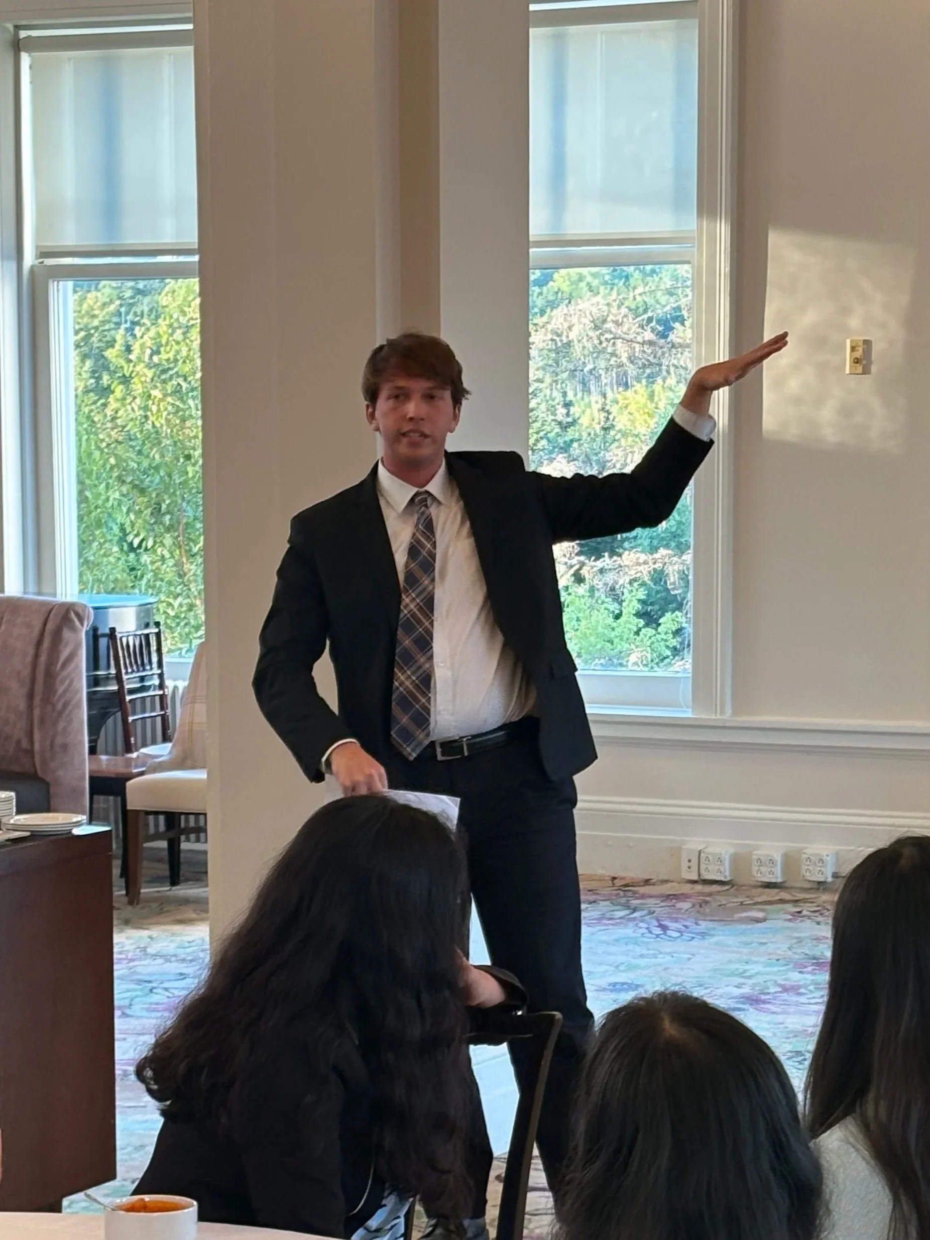 After dinner, Matthew Gilbert treats his fellow Coolidge Scholars to a presentation on different bird populations on Mount Washington, including the rare Bicknell’s Thrush. Matthew, a passionate birder who conducts research for the Cornell Lab of O