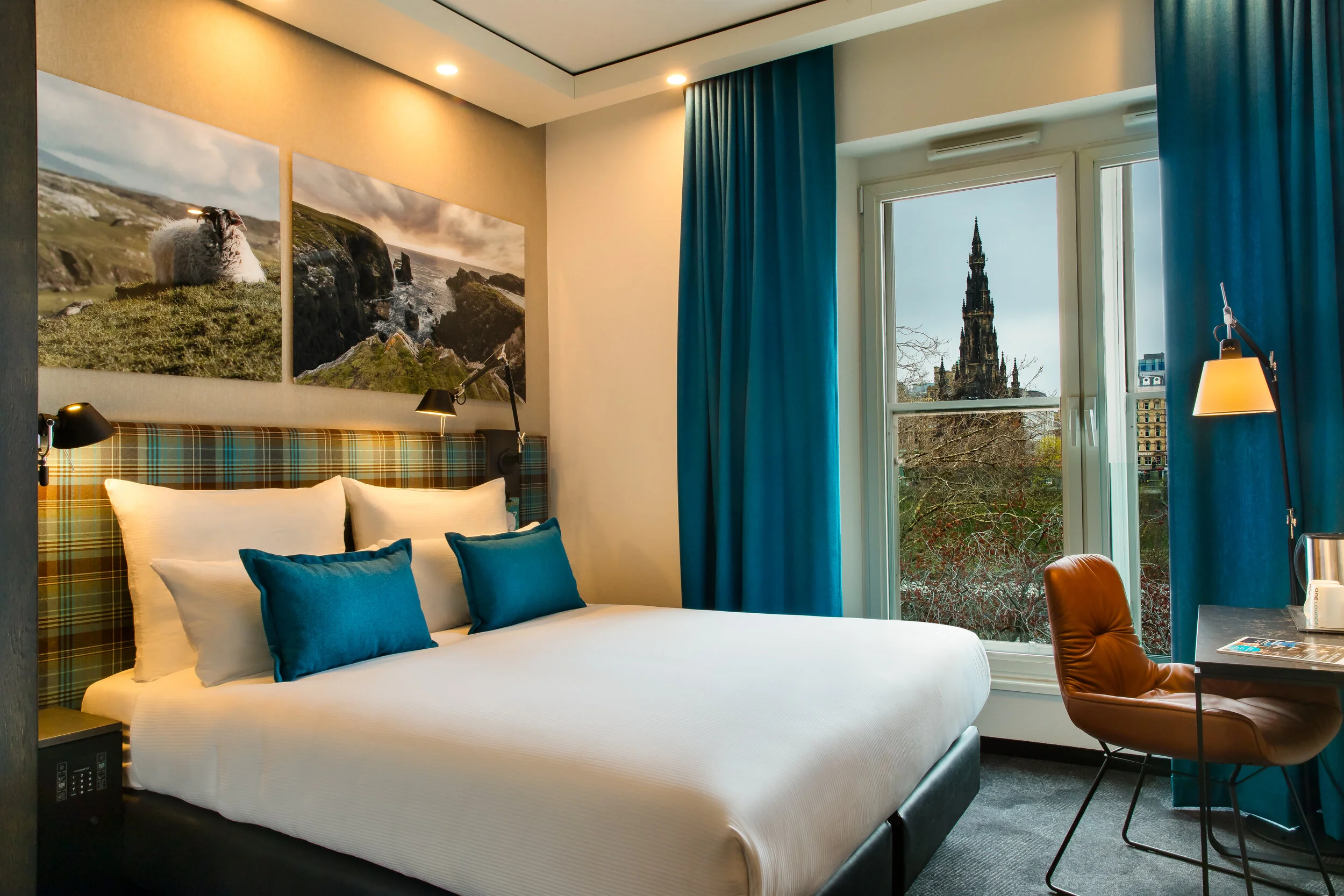 MO_EdinburghRoyal_Room.JPG