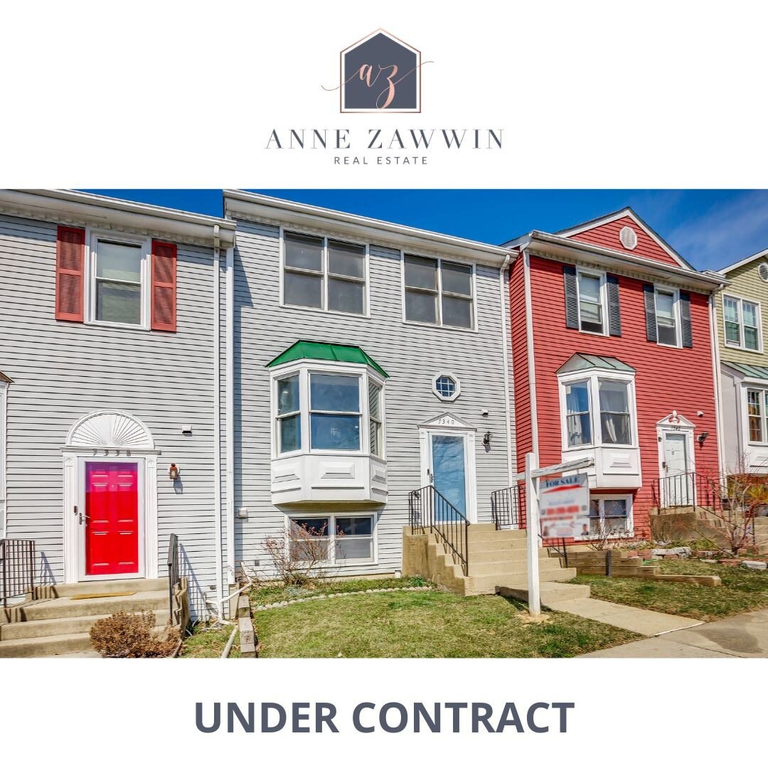 ✨Listed and Sold in 3 days! ✨ 
And just like that, this lovely townhome is under contract! A super busy weekend of showings resulted in an offer and terms the seller couldn't refuse. This one has been a long time coming and has been fun collaborating