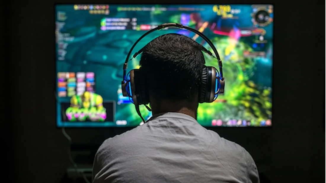 Gaming and Internet Issues: When Teens Get Stuck Online