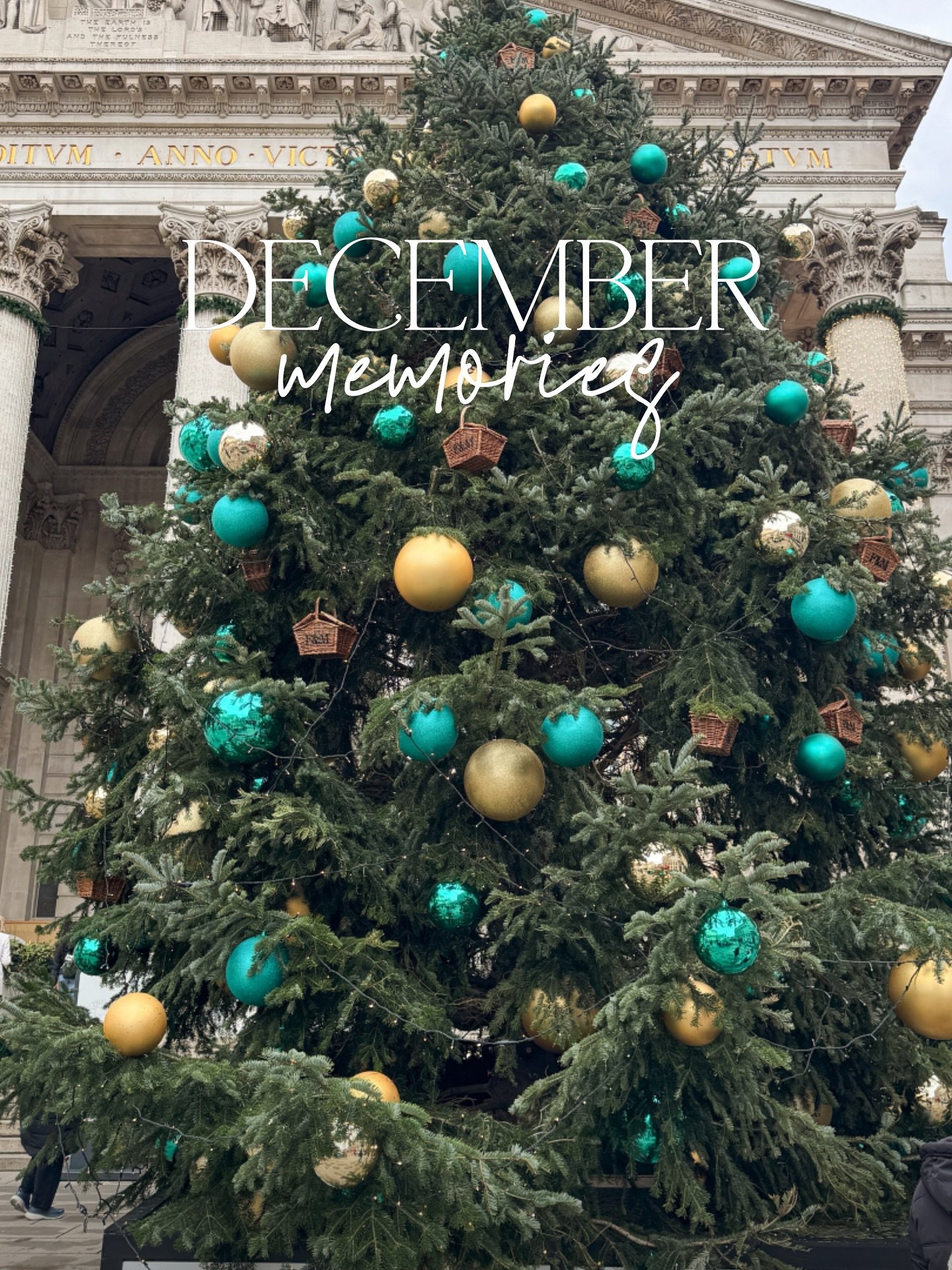 December was one long, joyful festive celebration ✨

From DIY Christmas wreath making to meeting Santa (and even helping him out!) - it was a month full of magic, laughter and little moments I want to hold onto. 

I somehow landed the best gig at my 
