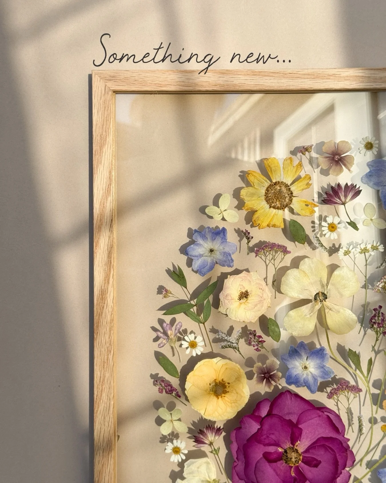 Oh my goodness - something new is coming and I honestly CAN&rsquo;T WAIT to share it with you!! 

This one feels really special&hellip; 🌸

#pressedweddingbouquet
#weddingbouquetpreservation
#pressedflowersuk
#weddingflowerspressing
#bridalkeepsake