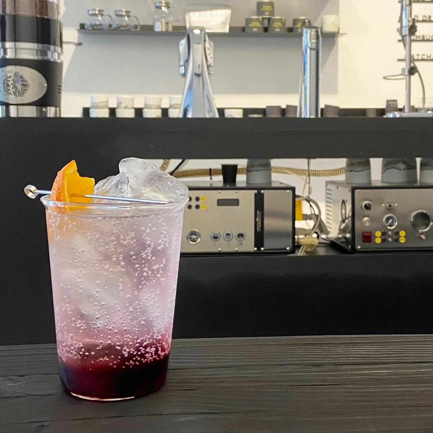 Altered Soda de Flor de Hibisco, Naranja y Especias