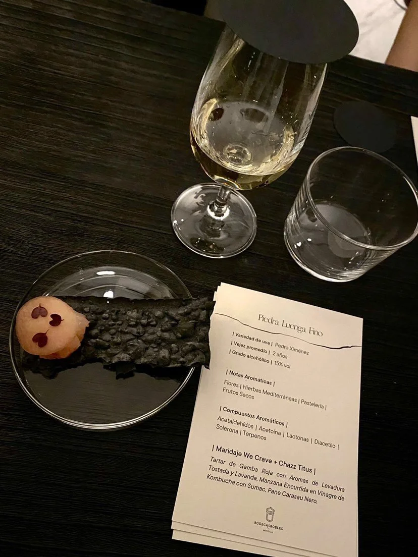 Piedra Luenga Fino · Tartar de Gamba Roja con Aromas de Levadura Tostada y Lavanda, Manzana Encurtida en Vinagre de Kombucha con Sumac, Pane Carasau Nero