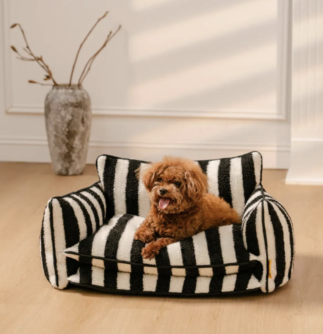 Funny Fuzzy: Trendy Striped Dog & Cat Sofa Bed, £74