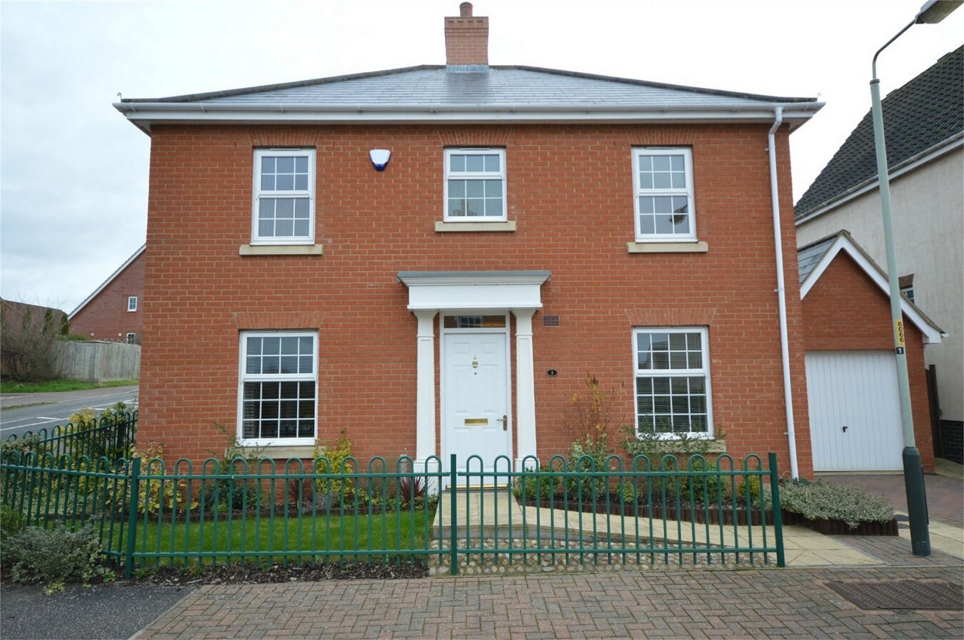 1-Caddow-Rd-Front-of-house.jpg