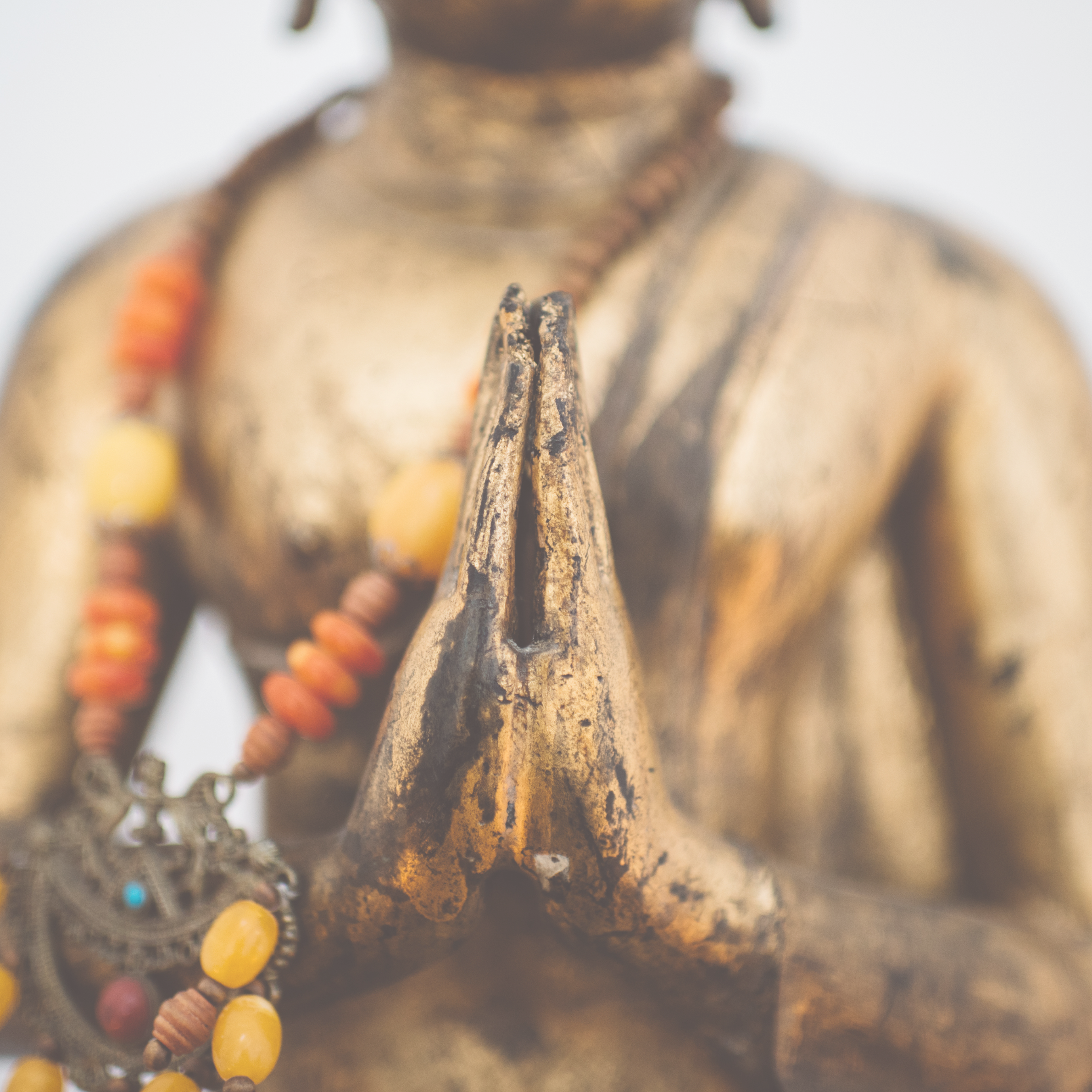 🙏🏻 LOVING KINDNESS - A heart-opening practice sending waves of compassion to yourself and others. In this guided meditation, you’ll repeat simple phrases of goodwill, first toward yourself, then extending to loved ones, community, and the world. Th