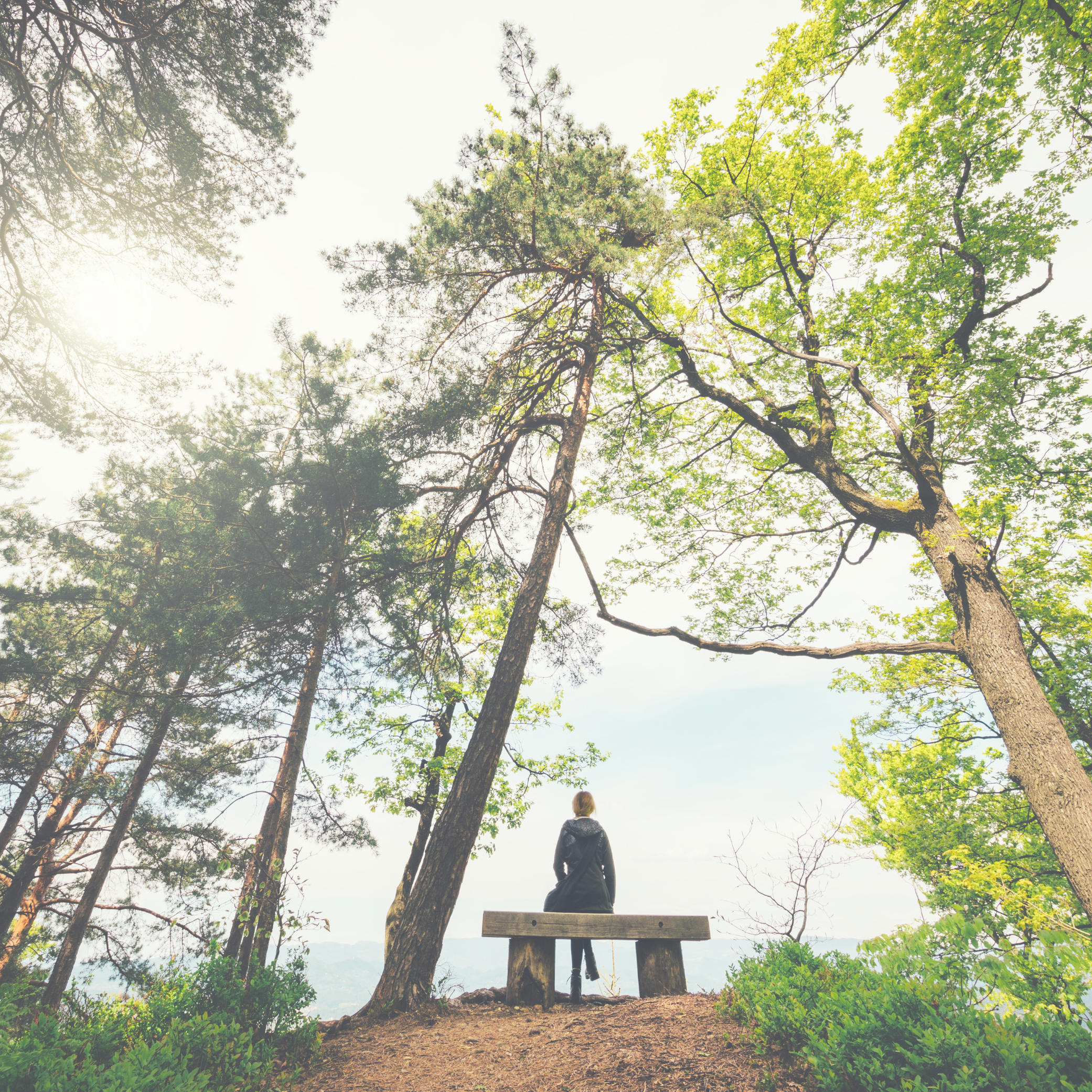 🧘🏻‍♀️ CONSCIOUS BREATH SOOTHING SANCTUARY - This practice guides you through a gentle rhythm of segmented breath, accompanied by the healing tones of crystal bowls and koshi chimes. Step into this sanctuary to calm your mind, reset your body, and a