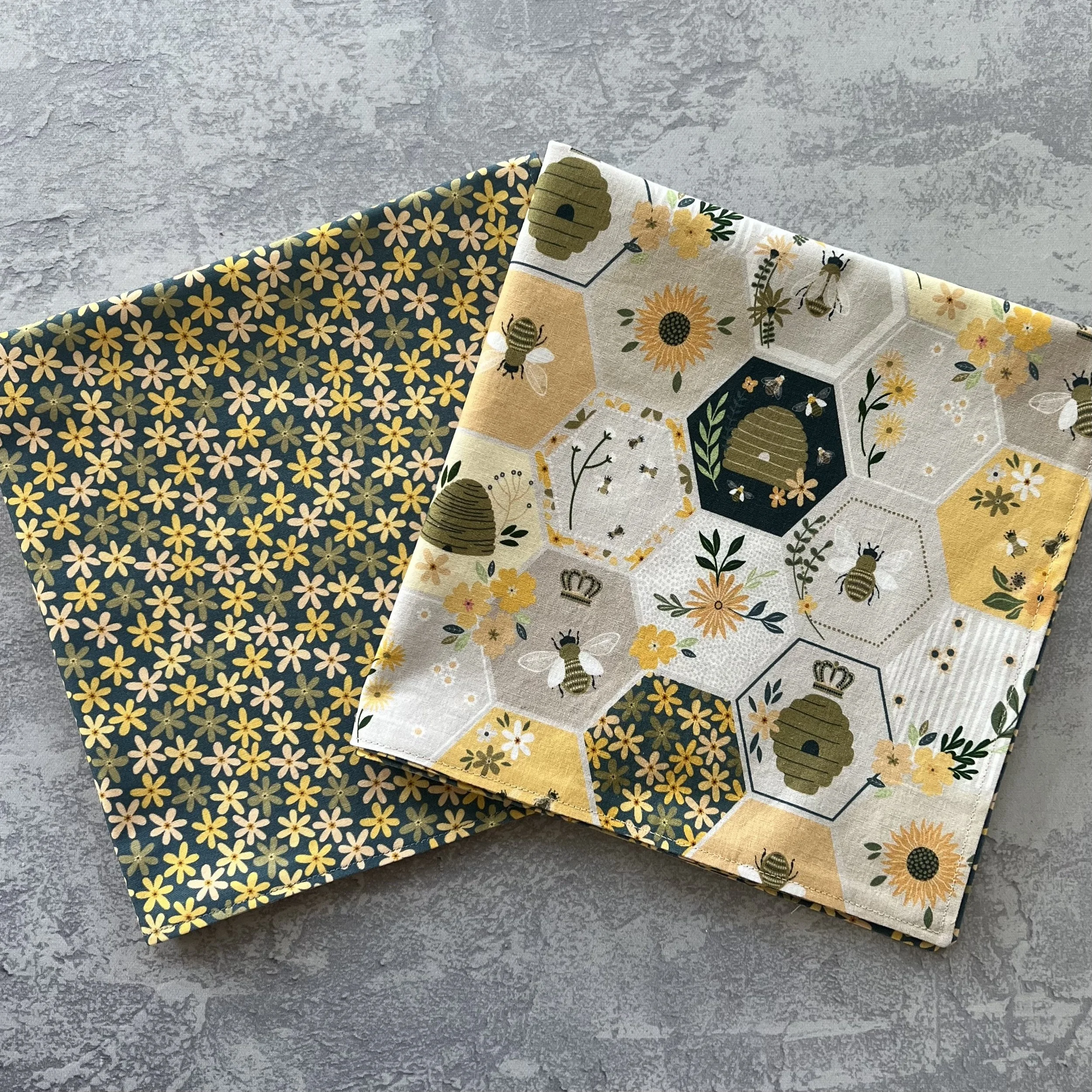 Busy Bee Large Napkins 2.jpg