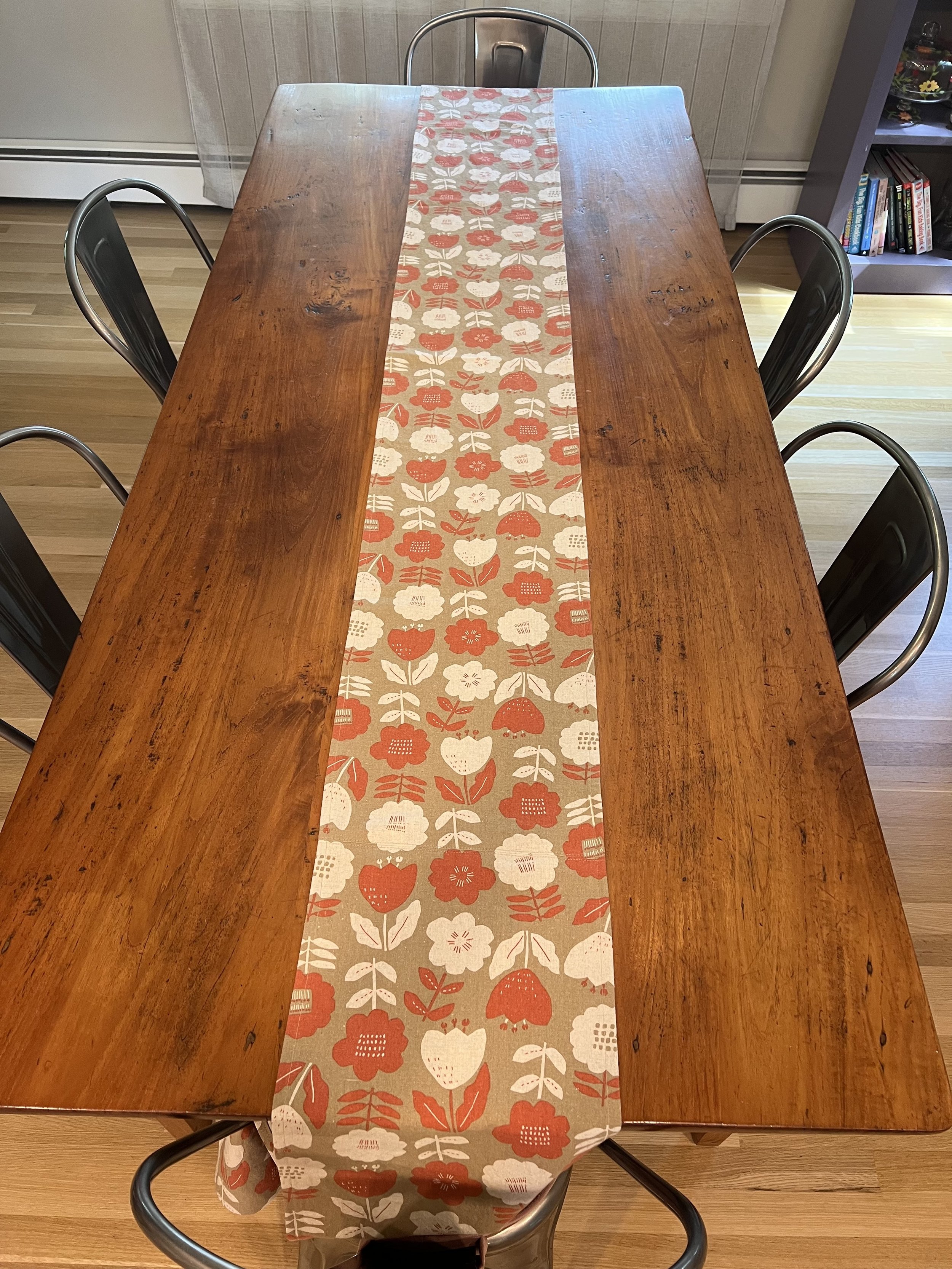 floral runner.jpg