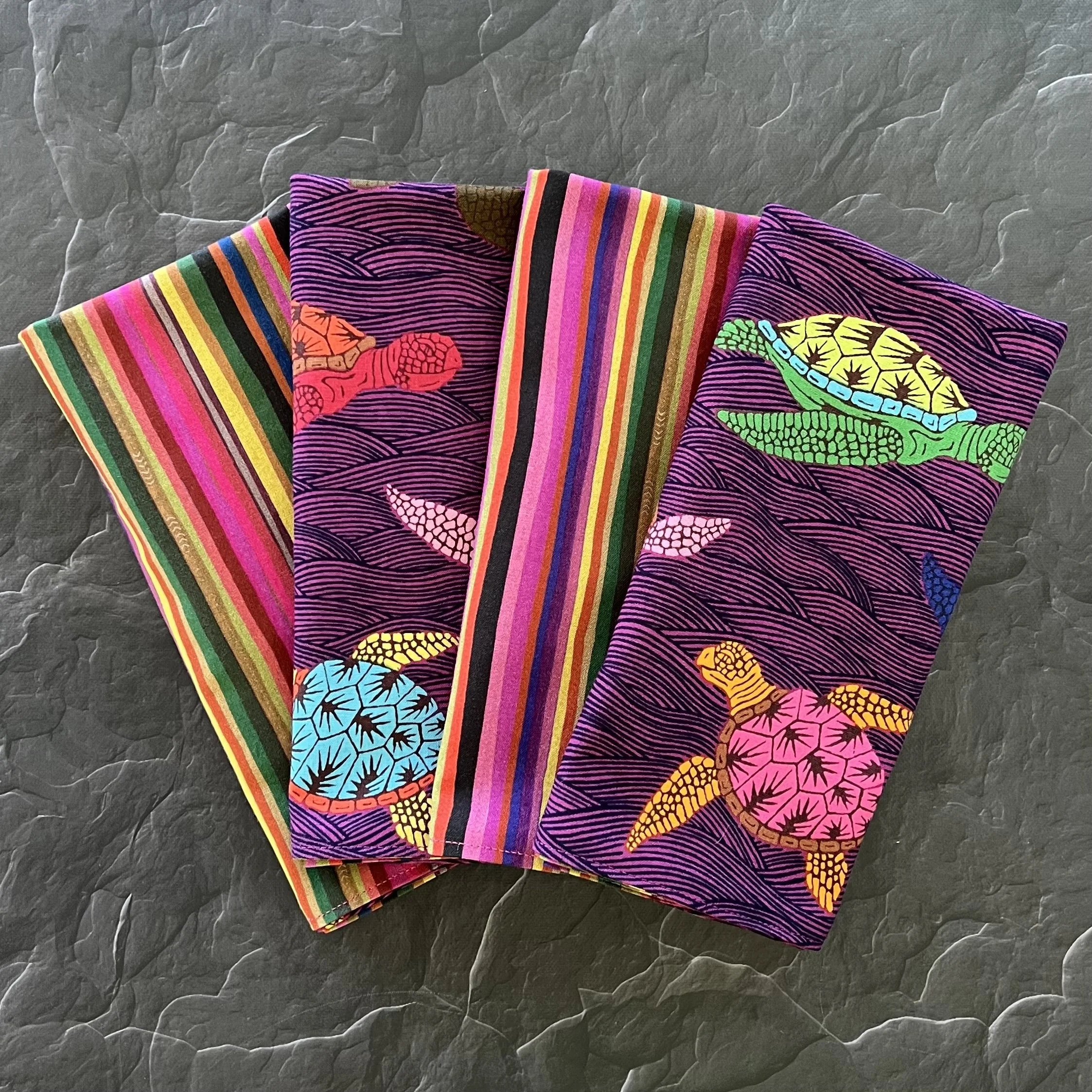 bright sea turtles large napkins 1.jpg