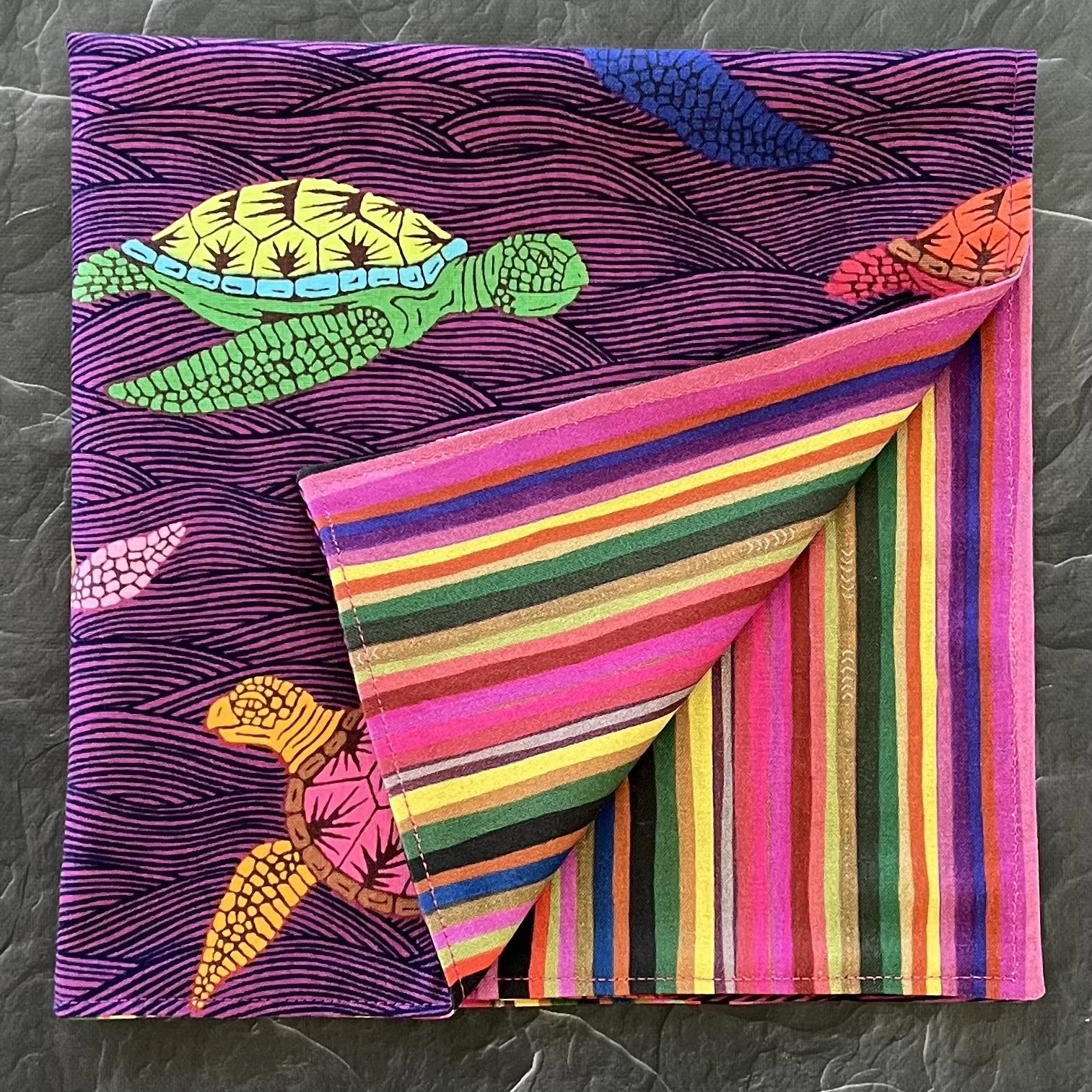 bright sea turtles large napkins 5.jpg