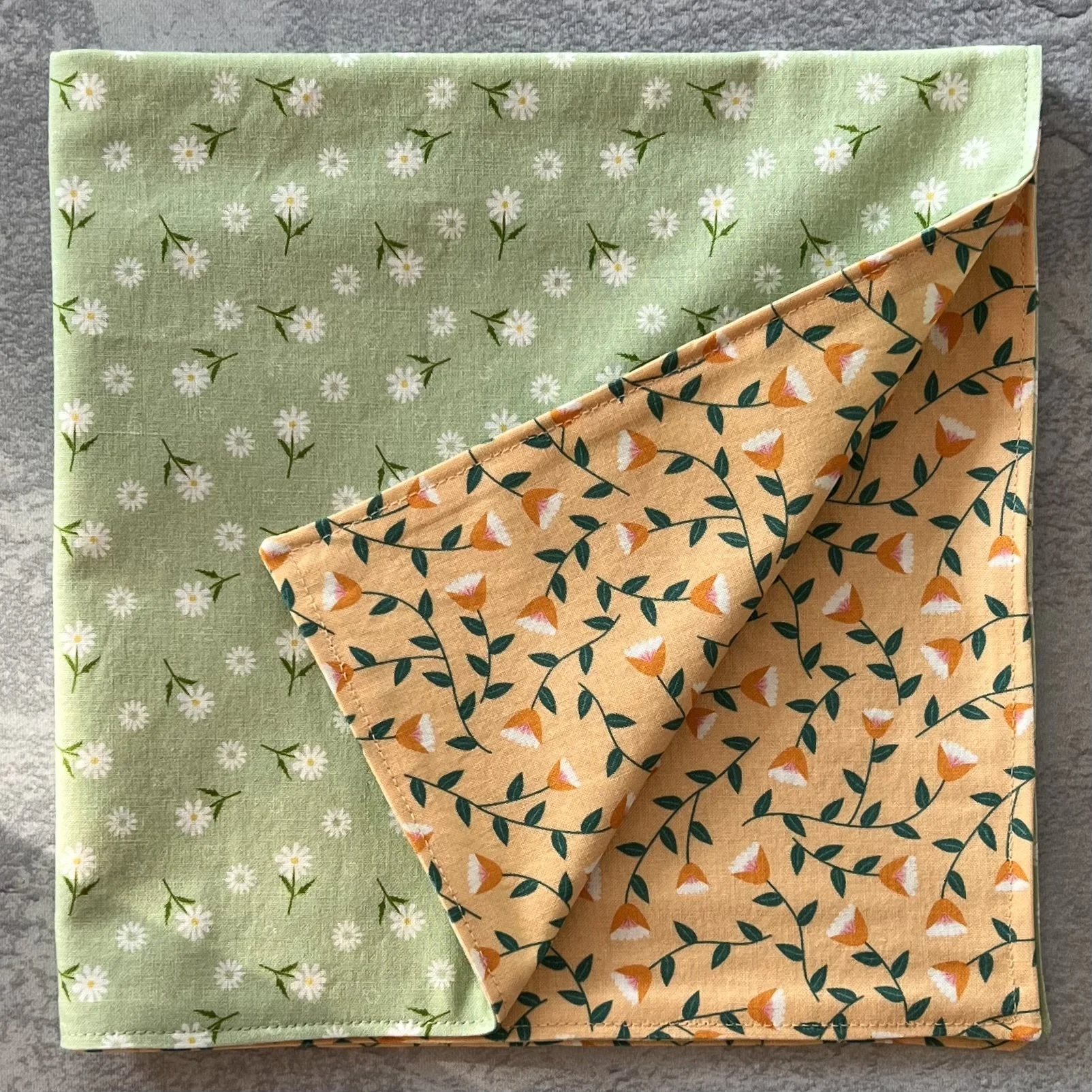 retro blooms 1 large napkins 6.jpg
