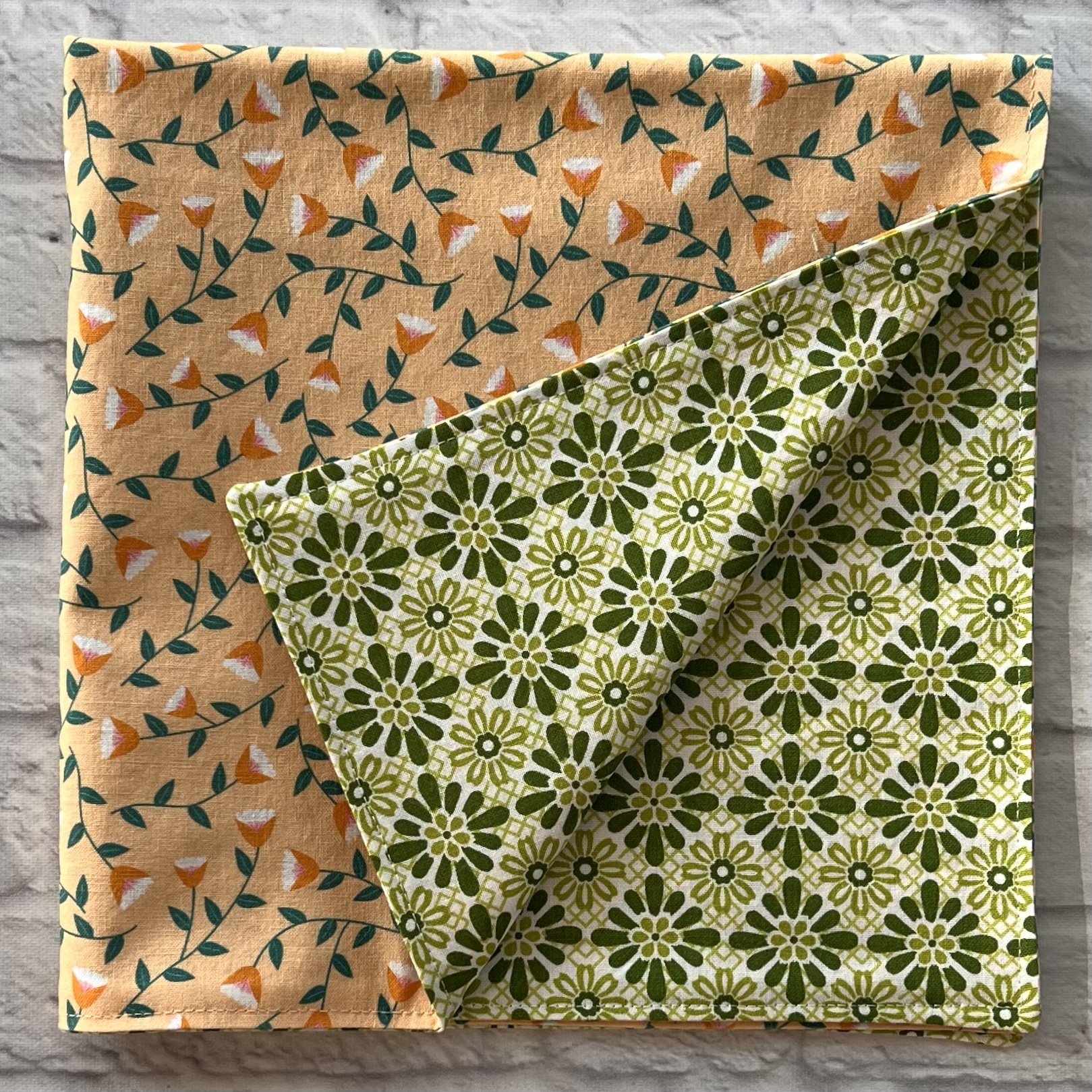 retro blooms 2 large napkins 5.jpg