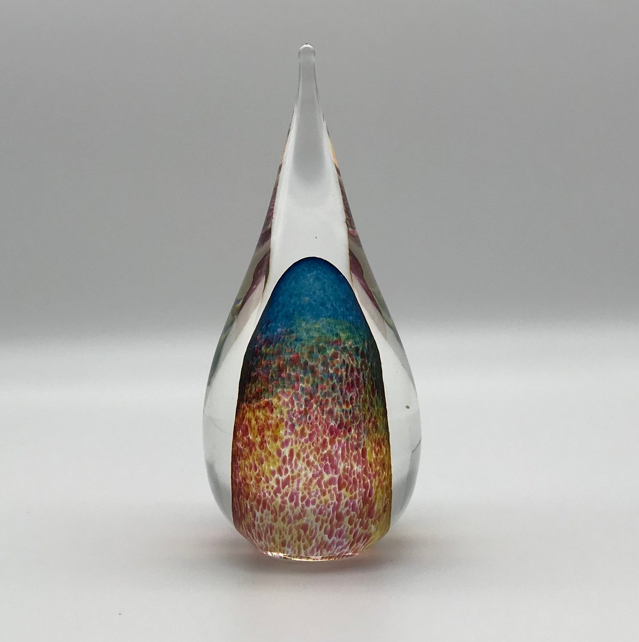 Elin_Isaksson_Medium_Colourful_Scotland_in_a_droplet_1__67950.jpg