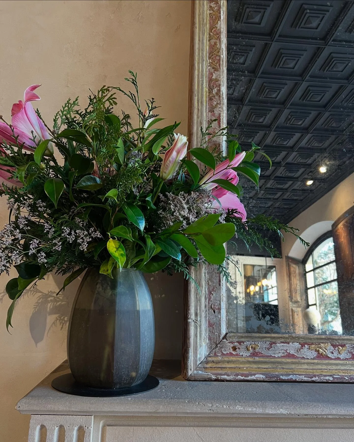 Diese Vase von @guaxs_official habe ich in Palma in einem wundersch&ouml;nen Hotel entdeckt&hellip;

#interiordesign #design #interior #homedecor #architecture #home #decor #interiors #homedesign #interiordesigner #furniture #decoration #designer #in