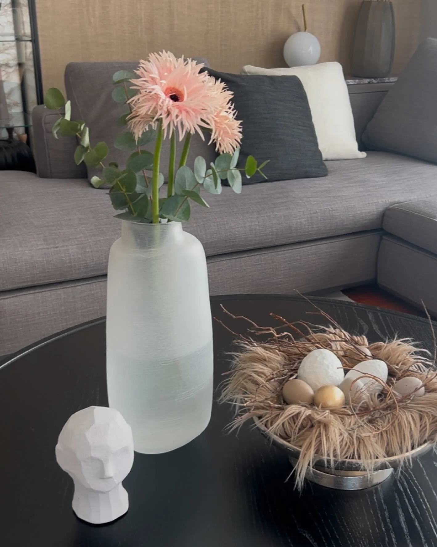 FROHE OSTERN 🐰 
#interiordesign #design #interior #homedecor #architecture #home #decor #interiors #homedesign #interiordesigner #furniture #decoration #designer #interiorstyling #interiordecor #homesweethome #handmade #inspiration #furnituredesign 