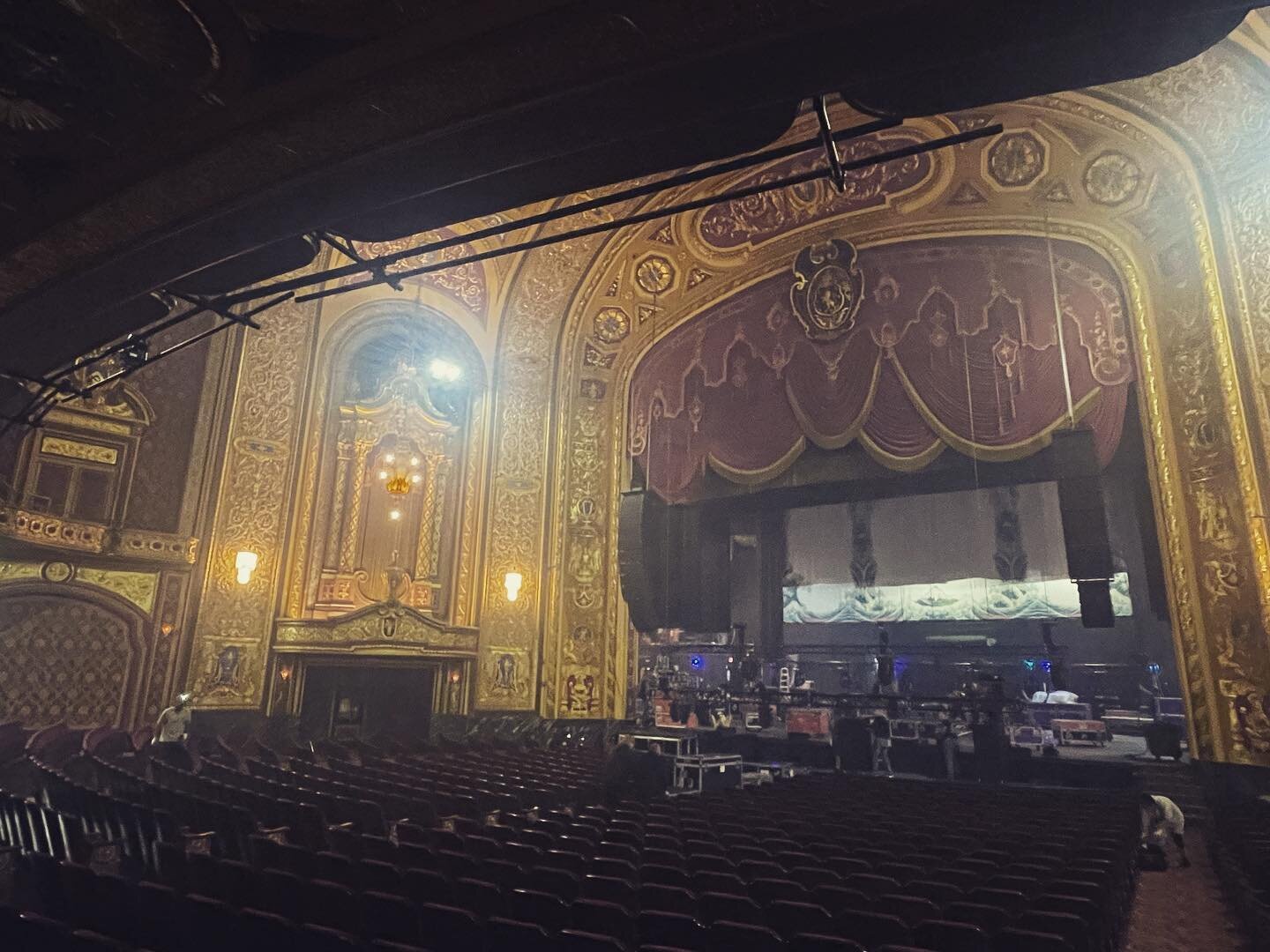 Providence performing arts Center&hellip; got a bit carried away with the gold leaf in the 20&rsquo;s. Beautiful place. 👌🏼🇺🇸