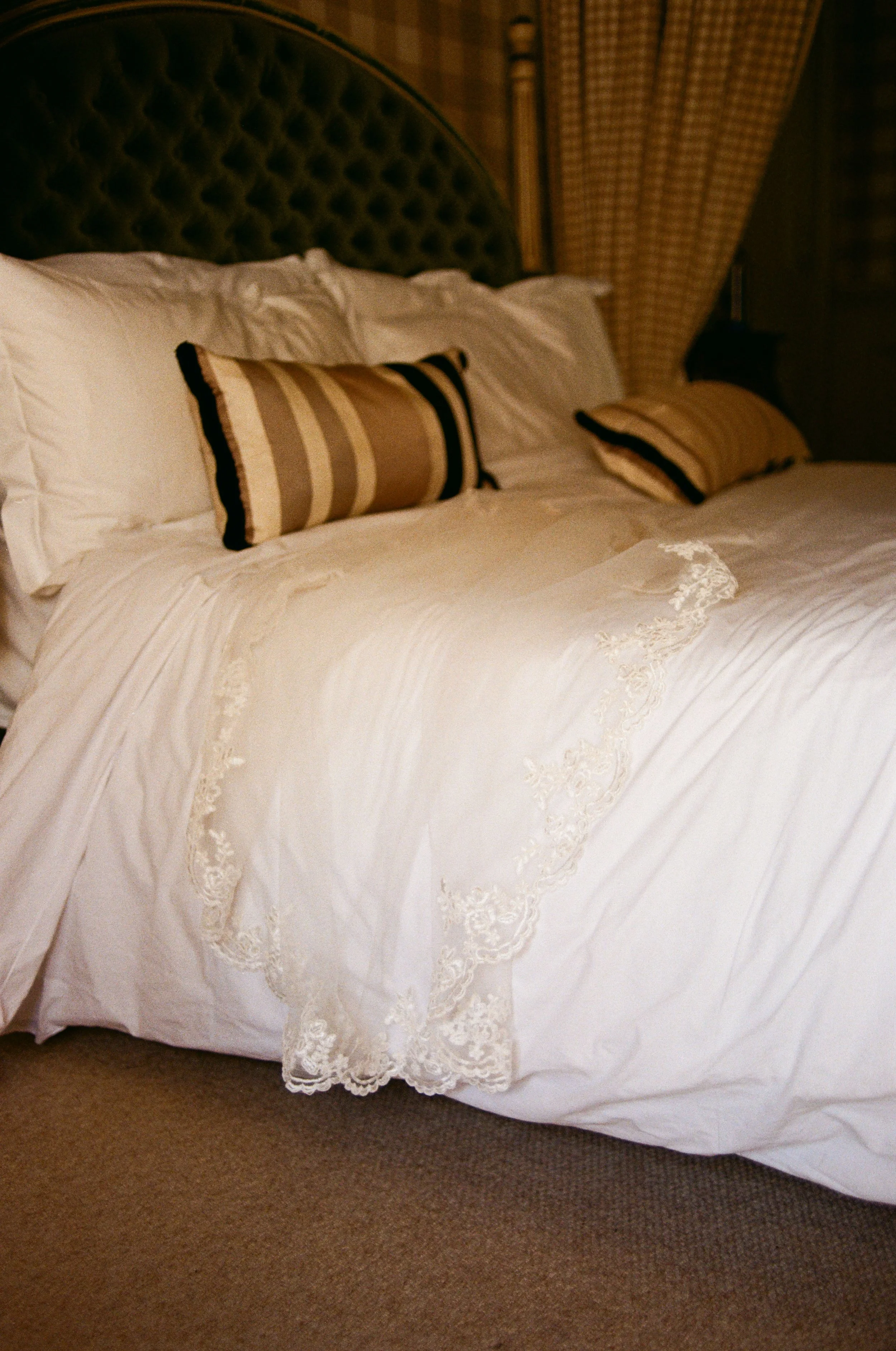 Lucy & Brett Social Posts-9.jpg