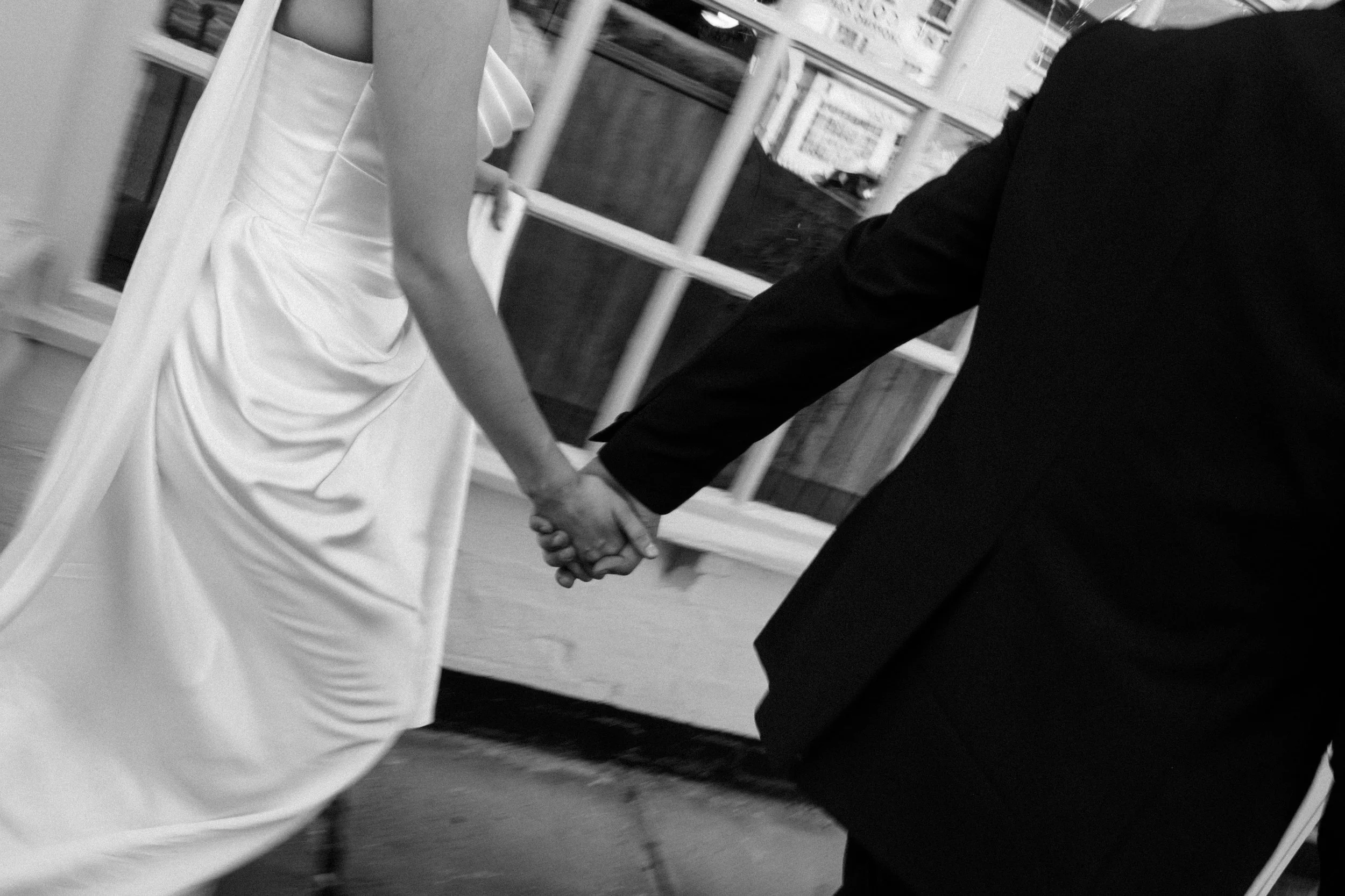 Ellie & Harry Wedding Teaser Photos-17.jpg