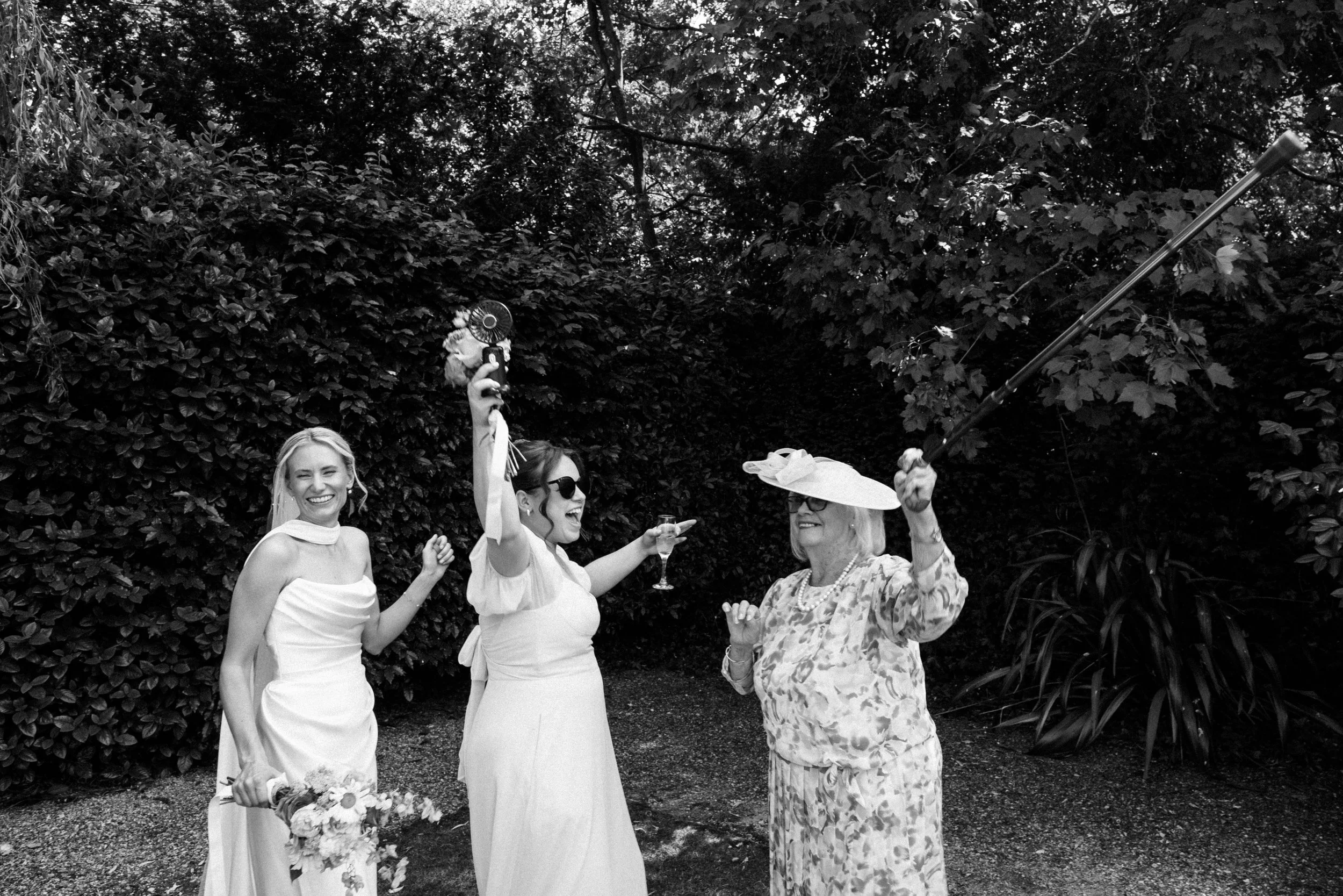 Ellie & Harry Wedding Teaser Photos-13.jpg