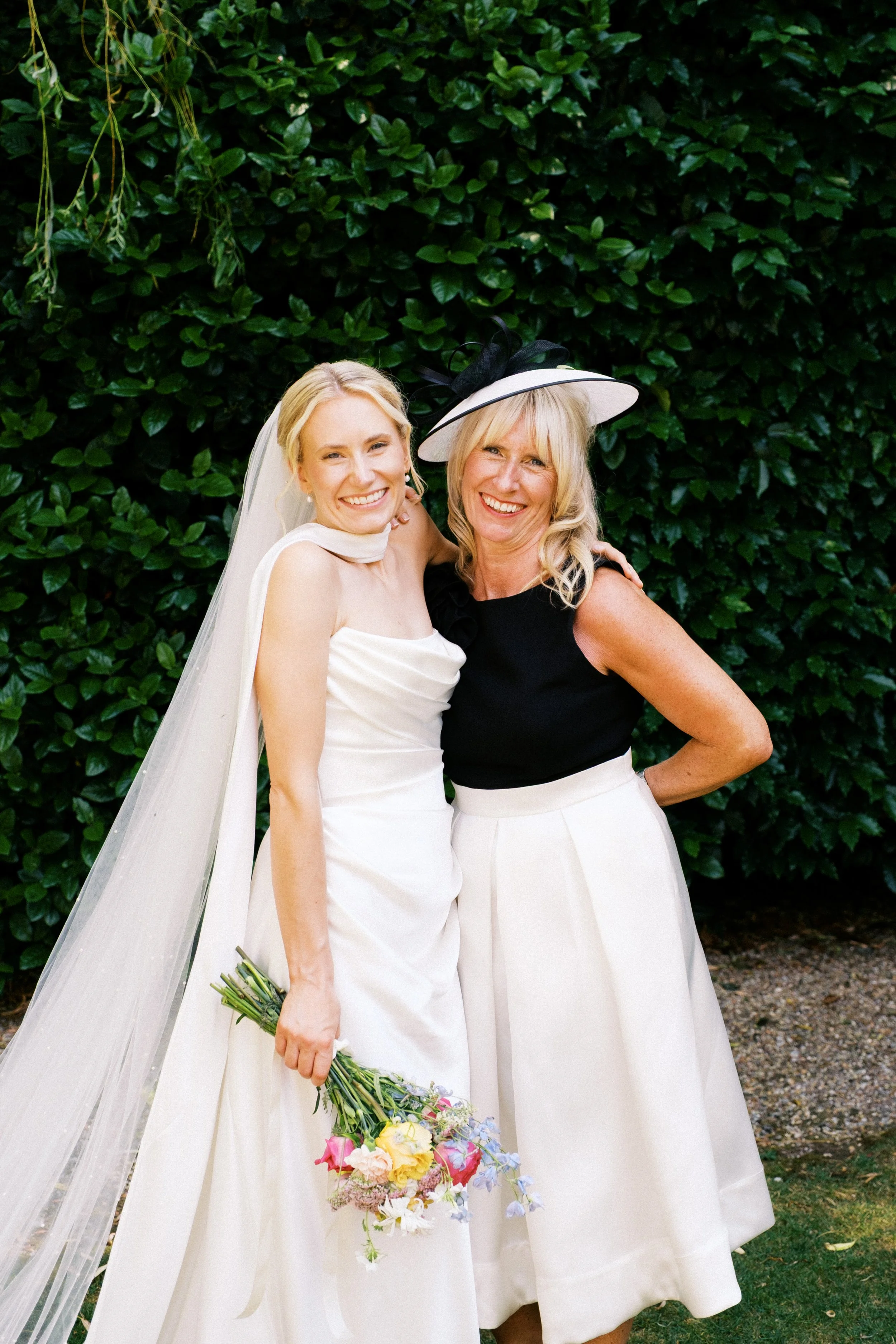 Ellie & Harry Wedding Teaser Photos-14.jpg