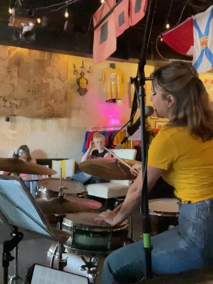 wonderful day today in Chapel Hill lingering in town after tour&rsquo;s end just long enough to swing one with my old pal &amp; kindred spirit @dannygrewen at @lapinbleumidway w/ Casey Toll &amp; Brad holding it down. 🙏🏼 &ldquo;Spill&rdquo; video b