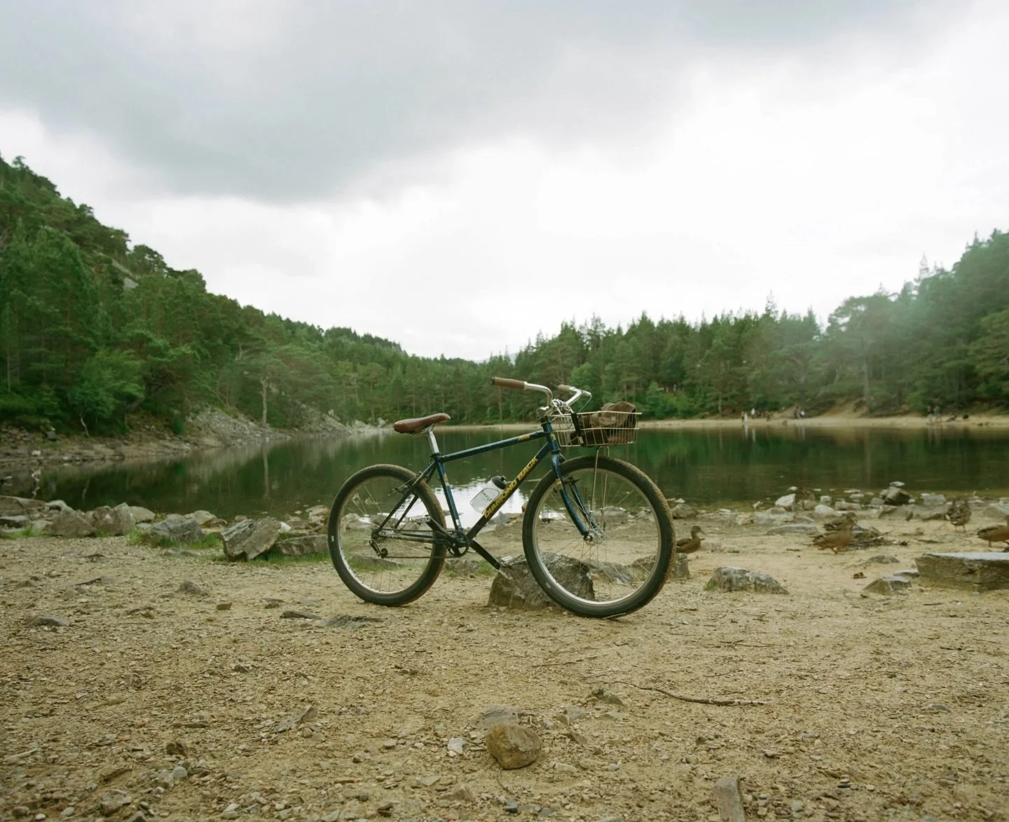 The same bike, the same loch. Summer &lsquo;23, summer &lsquo;25.