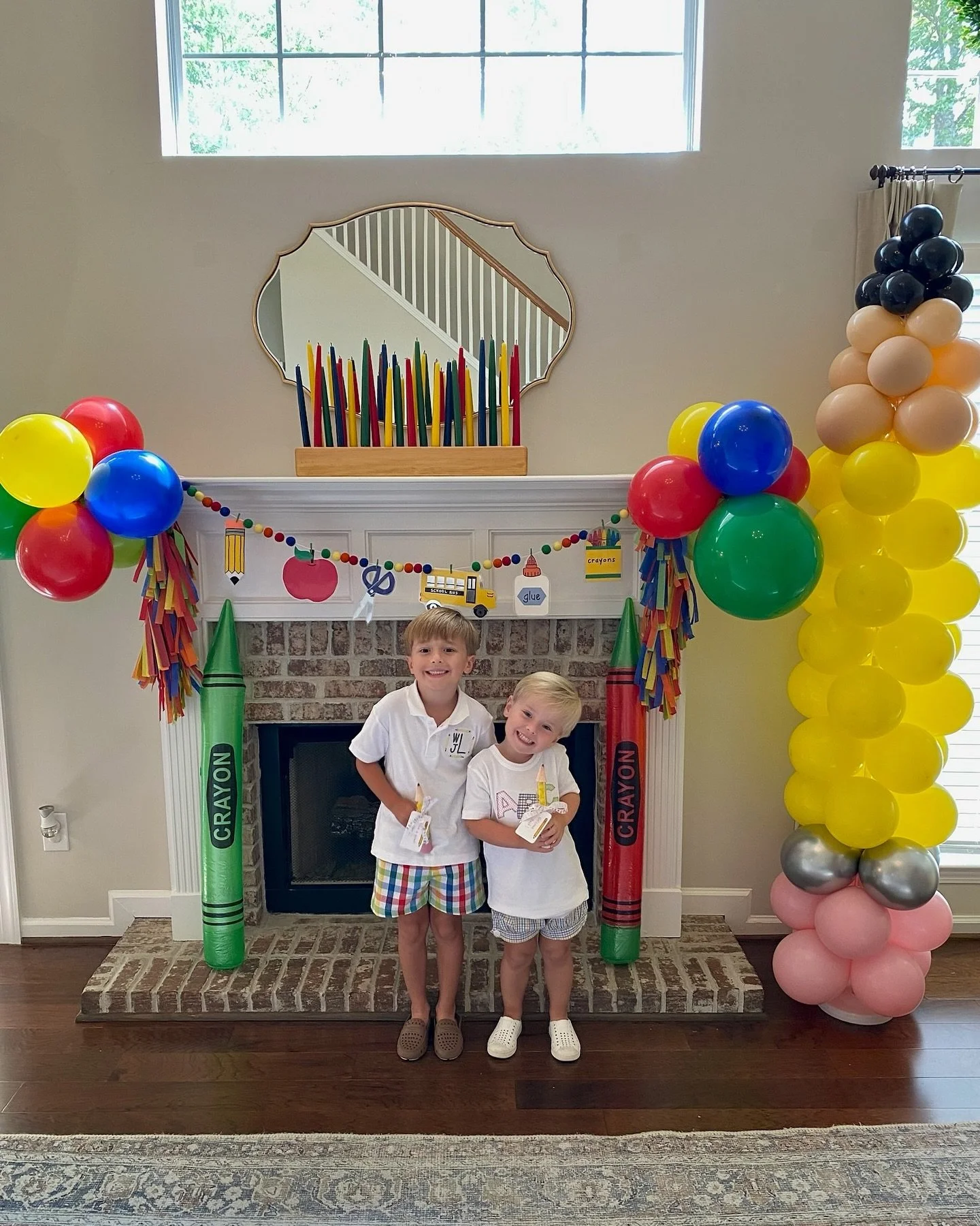 Order your back to school balloons today🤍 This is a great way to get your kids even more excited for the next school year!