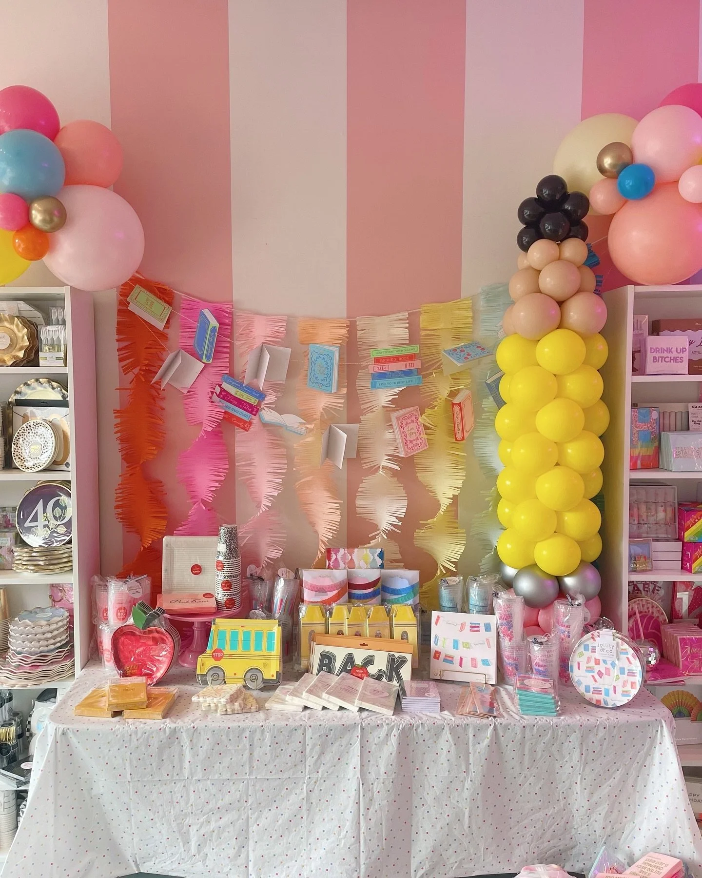 How cute are these back to school supplies!? Come shop with us 10-5 today! 📚✏️📓📒🏫