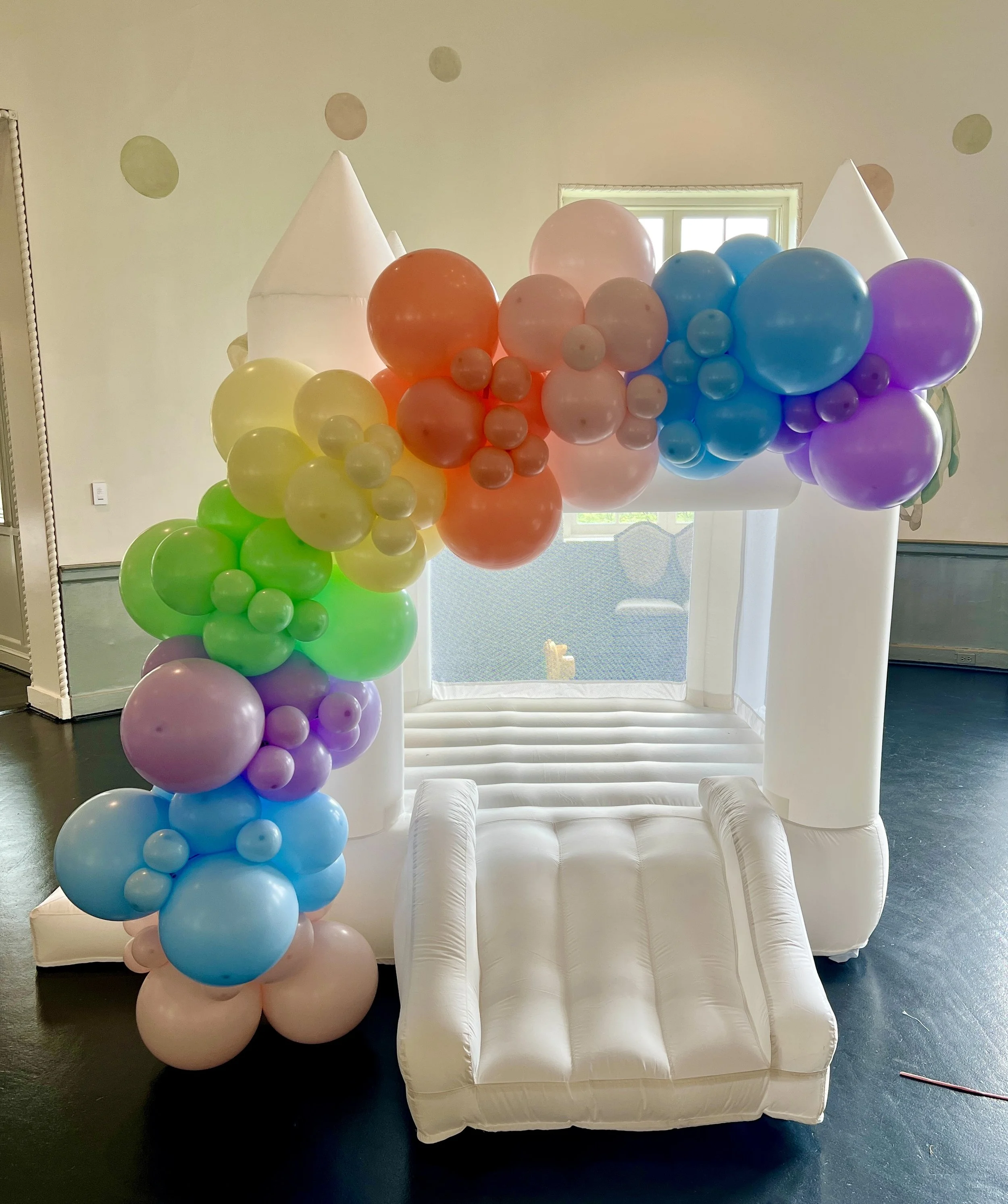 Grab and Go Balloon Garland