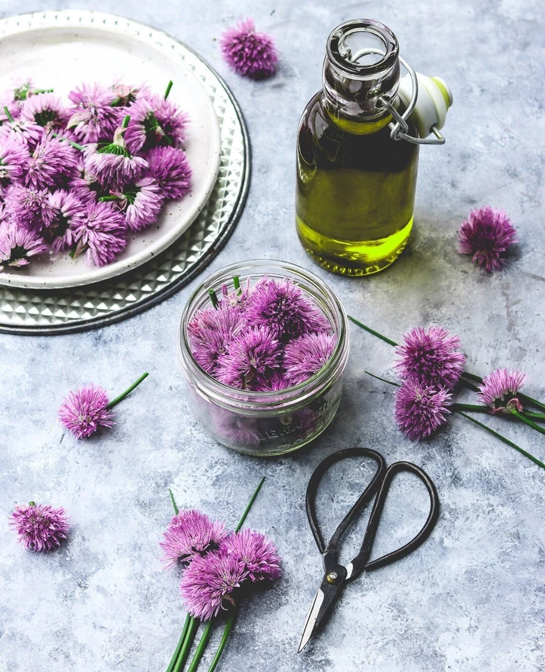 🌱Good Chives Only 🌱⁠
⁠
This is my attitude going into summer 2021!  I am not sure about you, but I am so looking forward to seeing all of my closest friends and family as Ontario starts to open up after 6 months of lockdown.  I miss you all 😪⁠
💜⁠