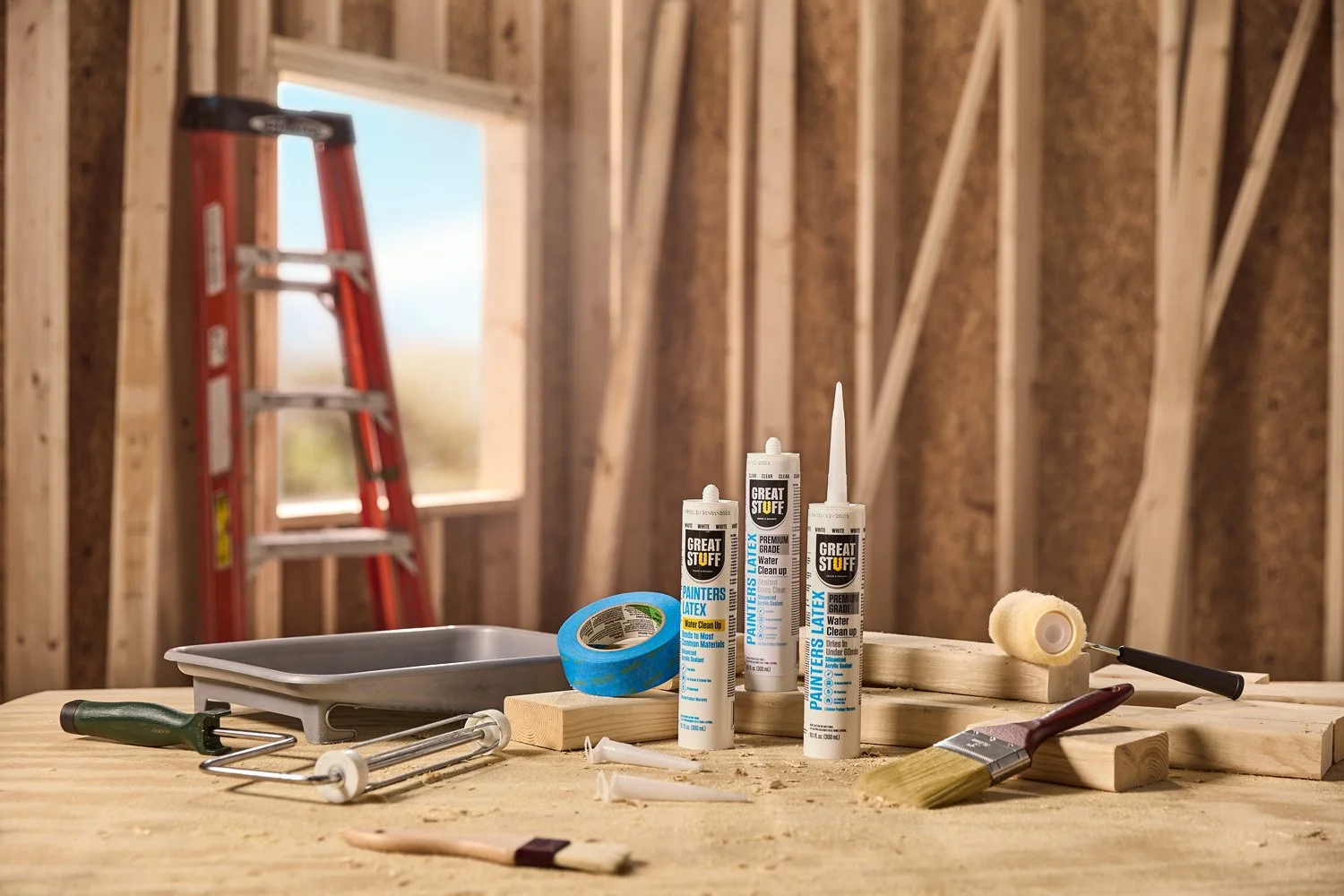 220412_GreatStuff_Product_SET1_S35_Caulk-Family-Painters-Latex_01163_R1.jpg